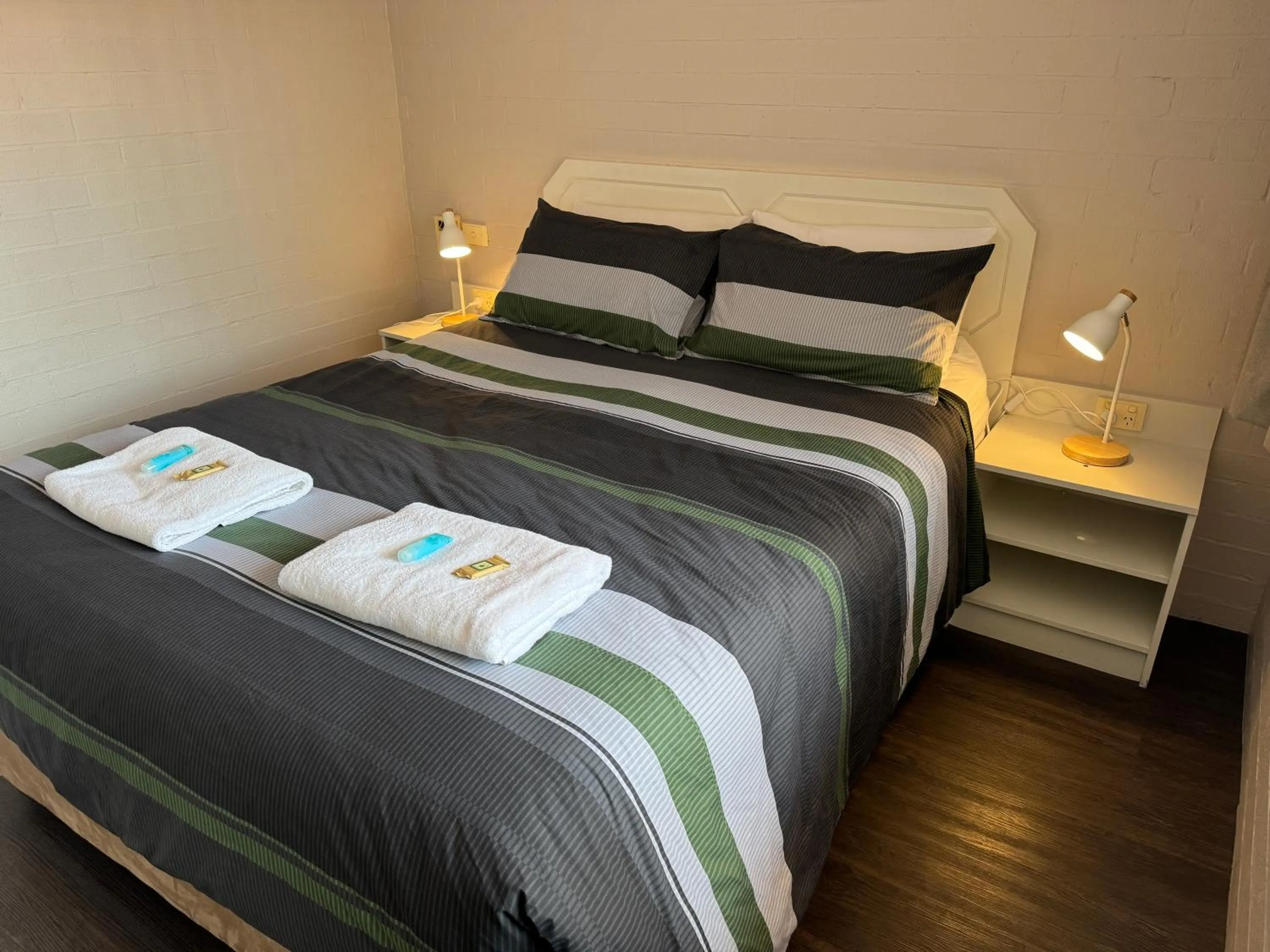 One Bedroom Suite - Downstairs in Ulladulla Harbour Motel