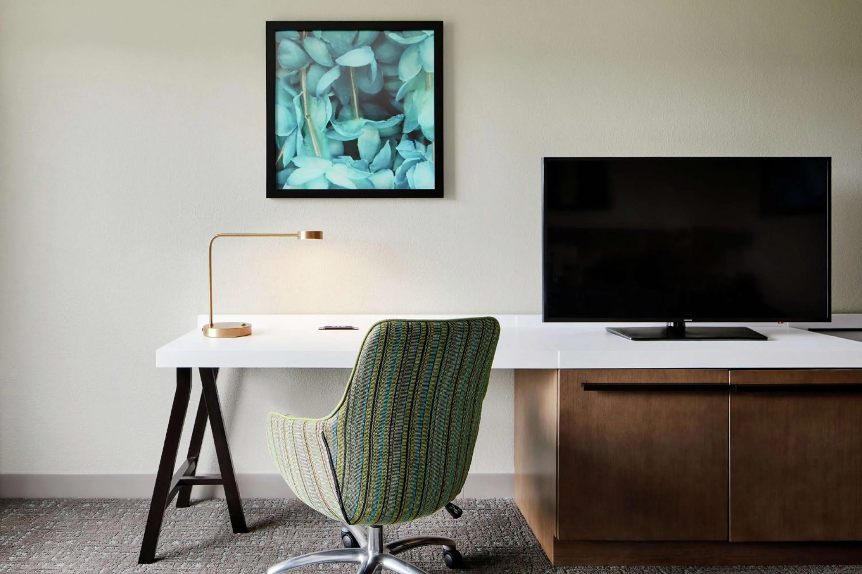 Queen Room with Two Queen Beds in Hilton Garden Inn Cincinnati Northeast