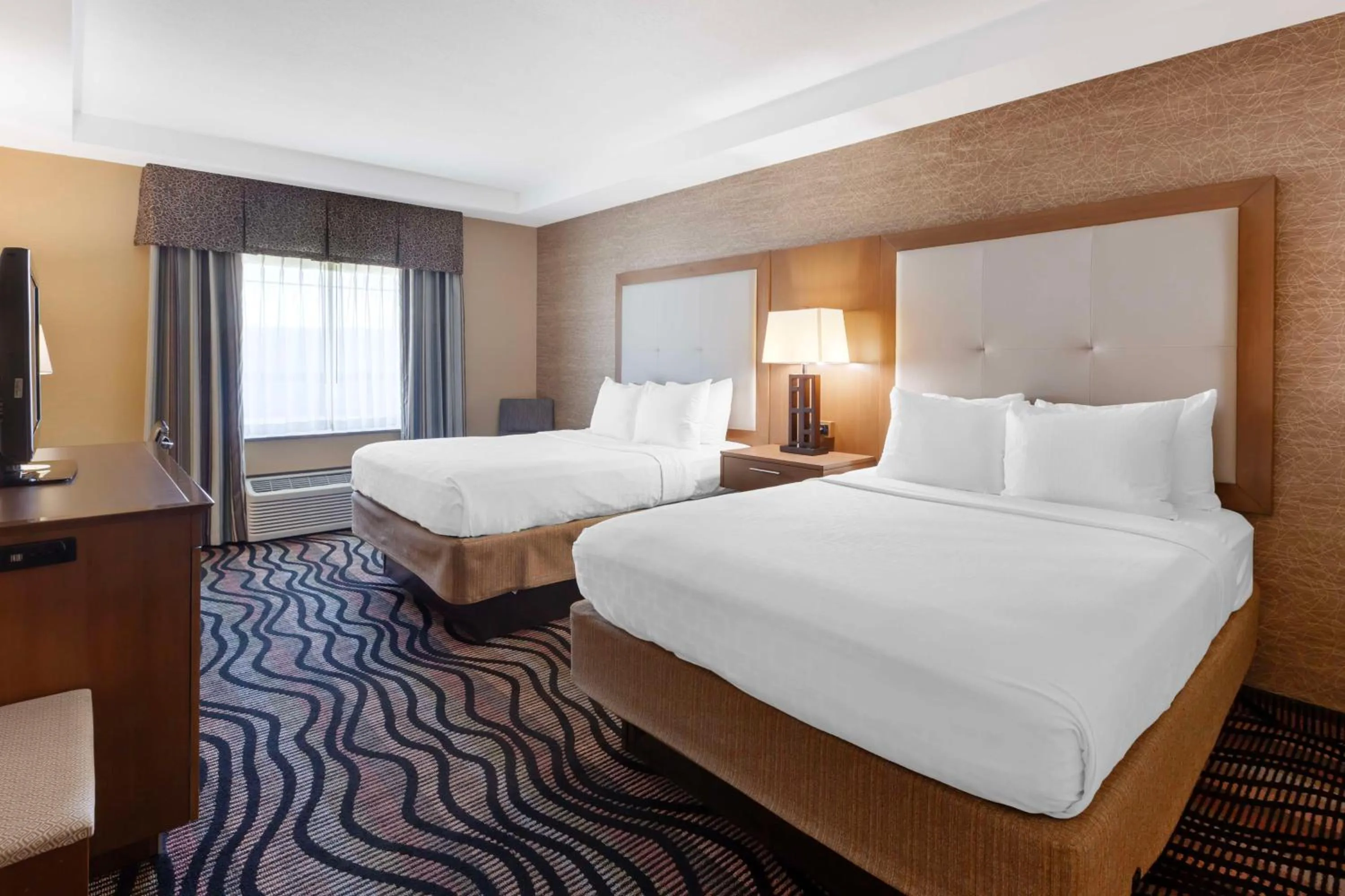 Double Room with Two Double Beds - Non-Smoking in Best Western Summit Inn