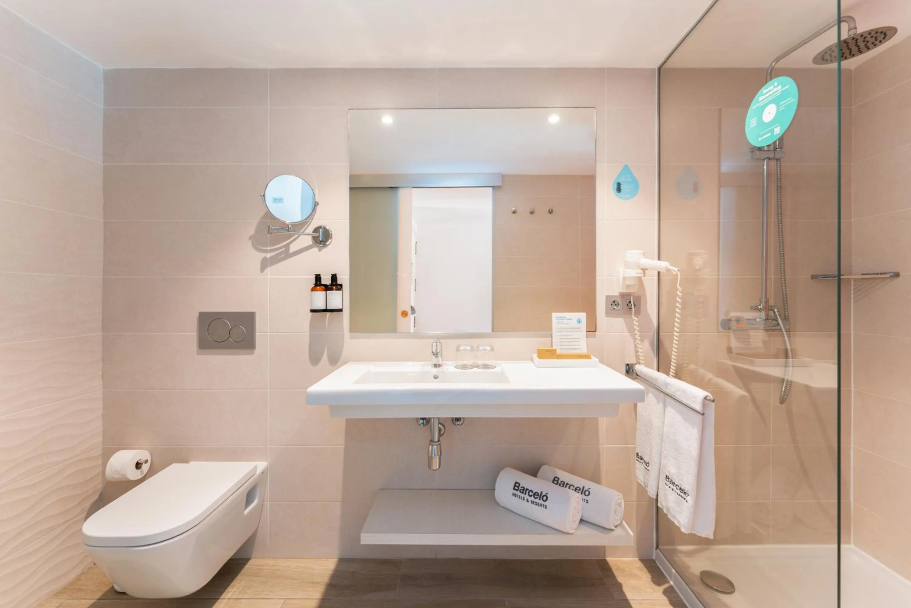 Suite with Pool View in Barceló Corralejo Sands