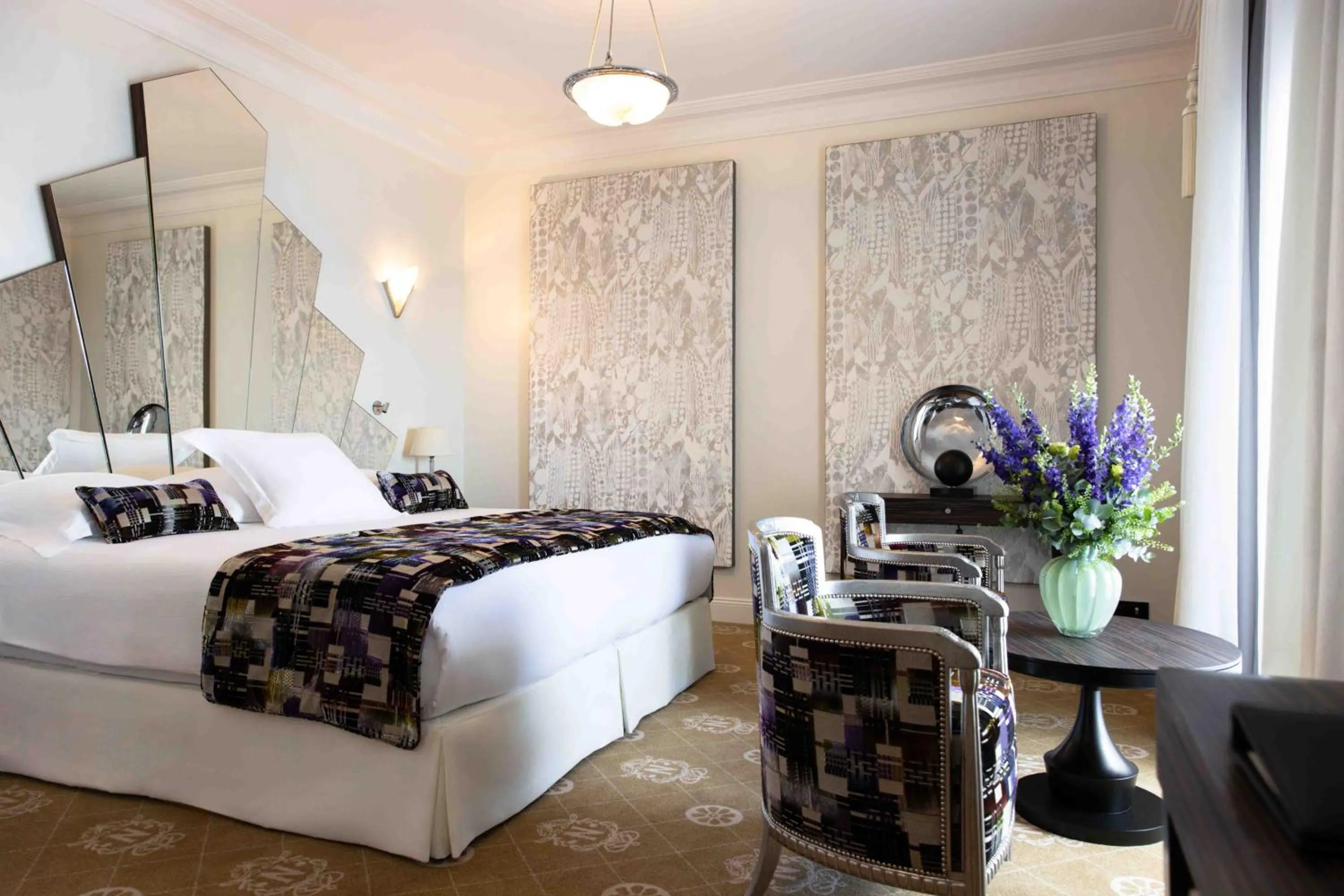 Junior Suite with Sea View in Hotel Le Negresco