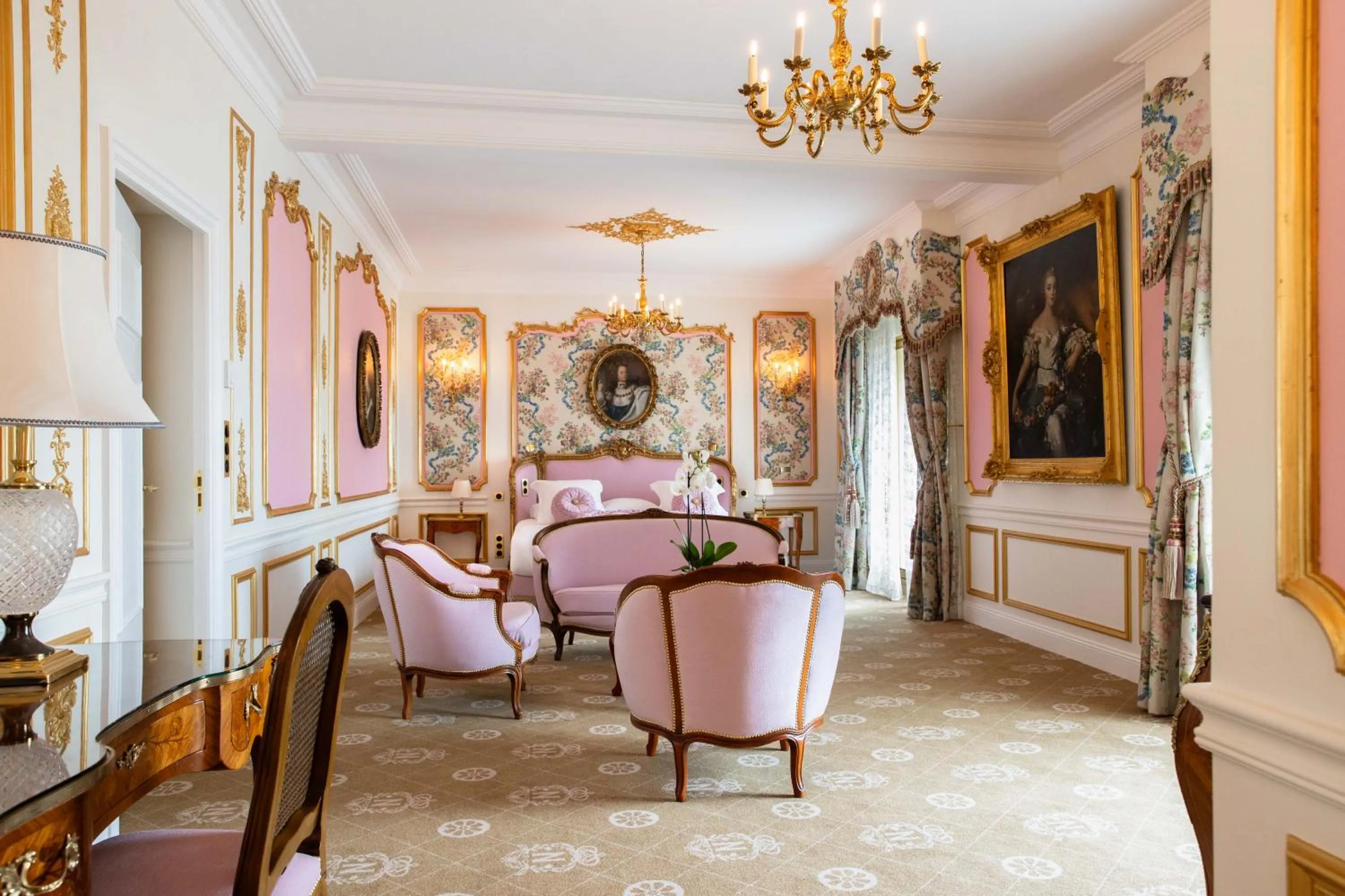 Deluxe Junior Suite - free parking in Hotel Le Negresco
