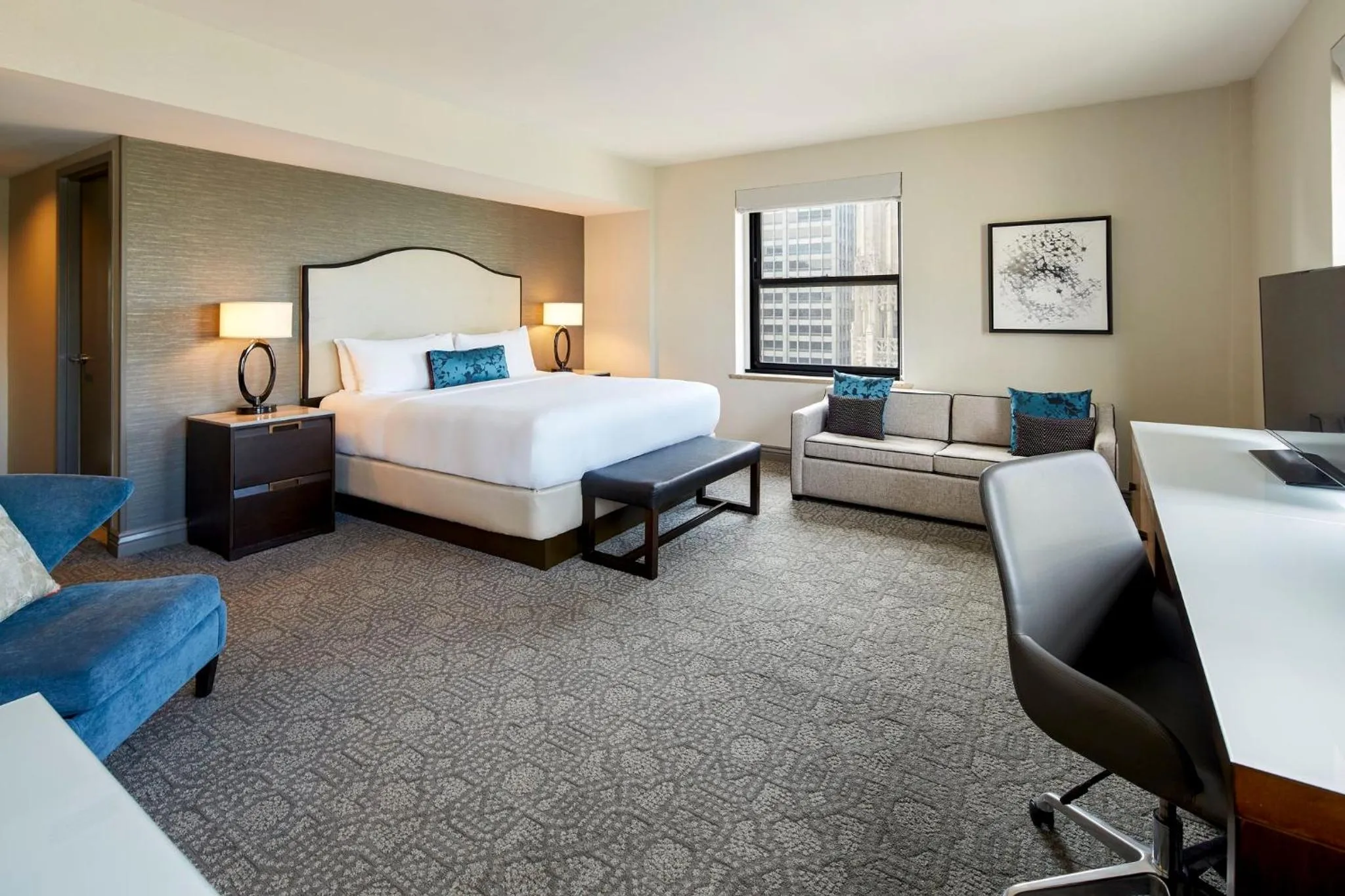 Premium King Room with Premier City View - Executive Tower in InterContinental Chicago Magnificent Mile by IHG