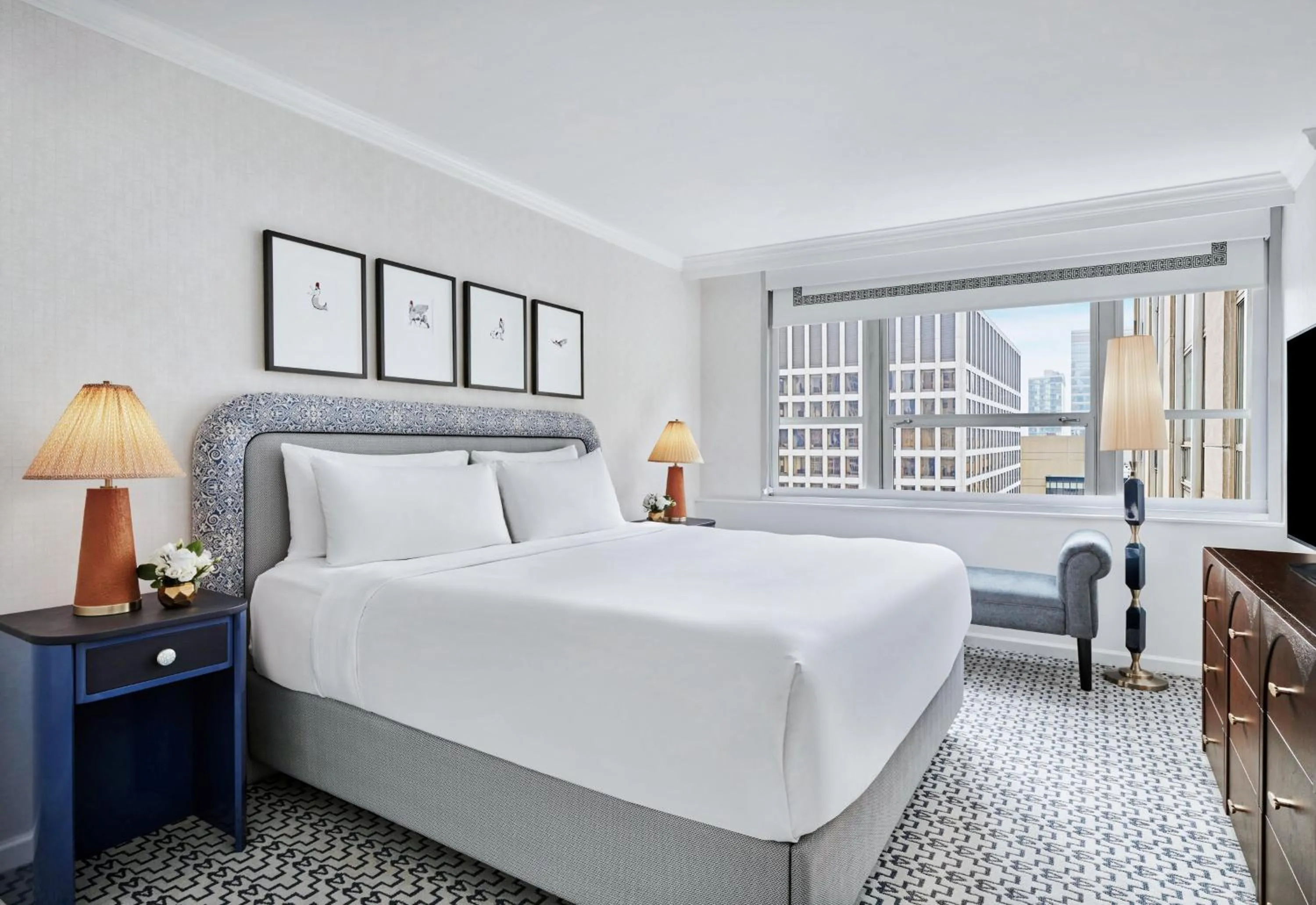 One-Bedroom King Suite - Grand Tower in InterContinental Chicago Magnificent Mile by IHG