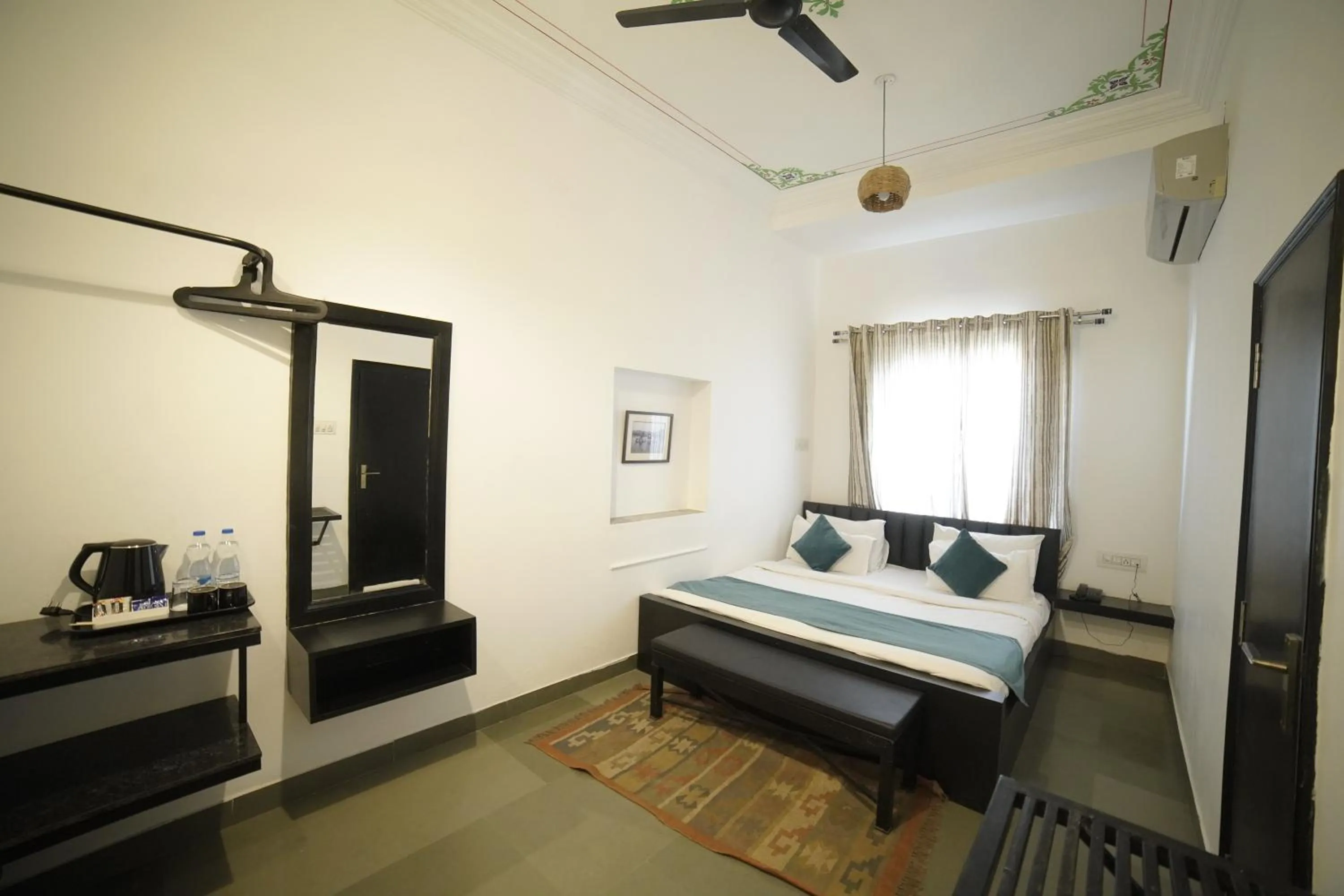 Standard Double Room in Hotel Udai Niwas By The Lake
