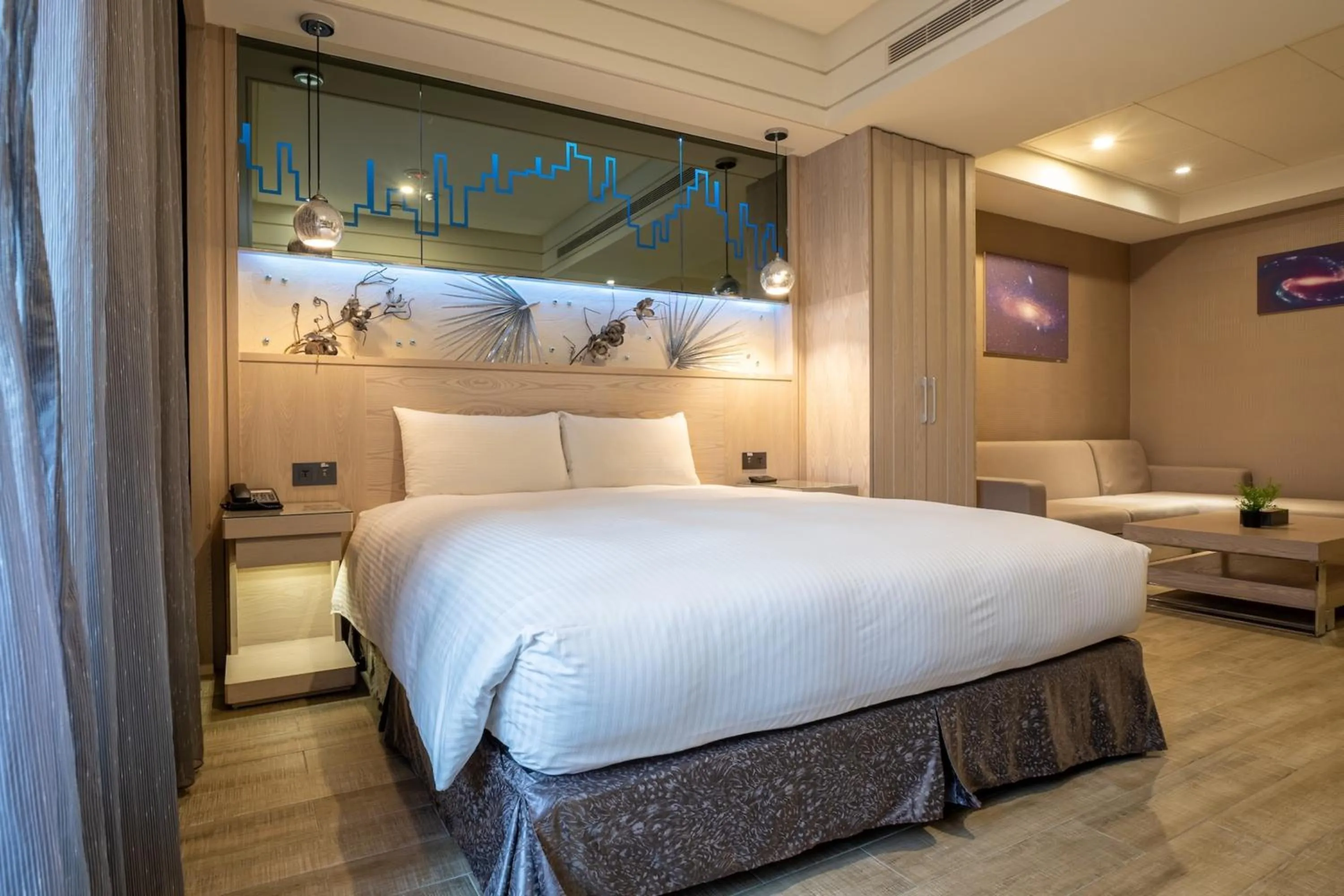 Deluxe Suite in Guide Hotel Taichung Ziyou