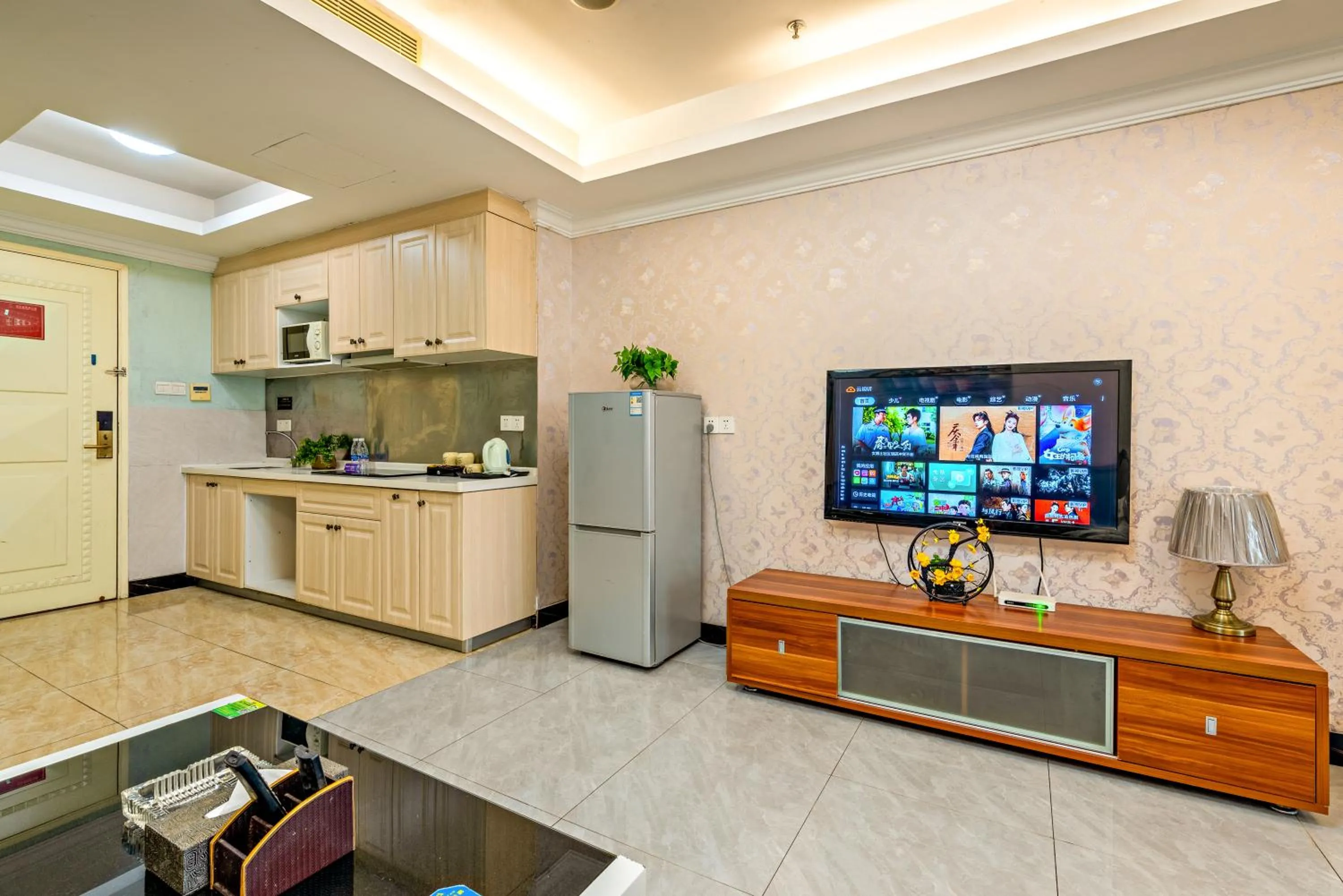 Deluxe Twin Room with City View - single occupancy in Guangzhou Manhattan International Apartment Zhengjia Branch-FREE SHUTTLE BUS FOR CANTON FAIR
