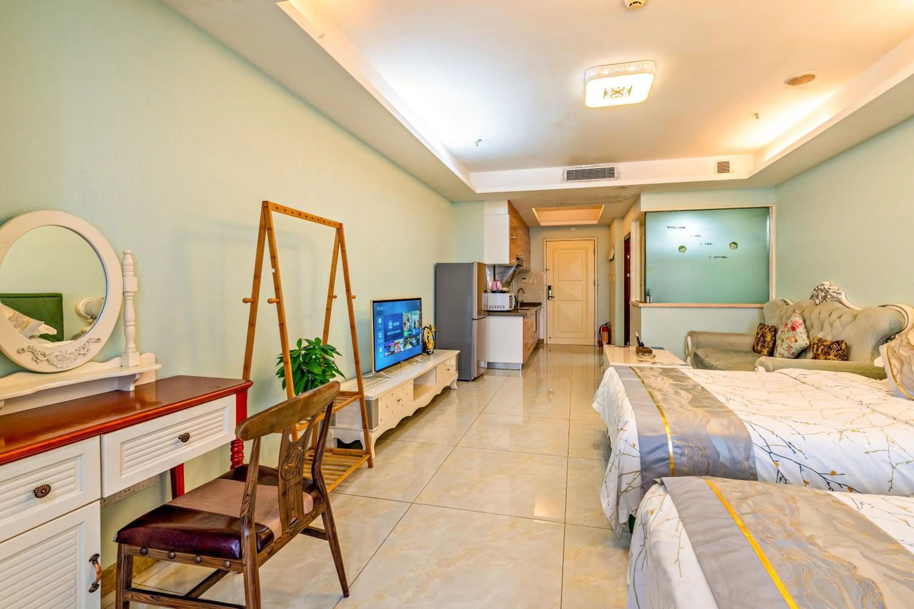 Standard Triple Room with City View in Guangzhou Manhattan International Apartment Zhengjia Free bus services are provided for the first and second phases