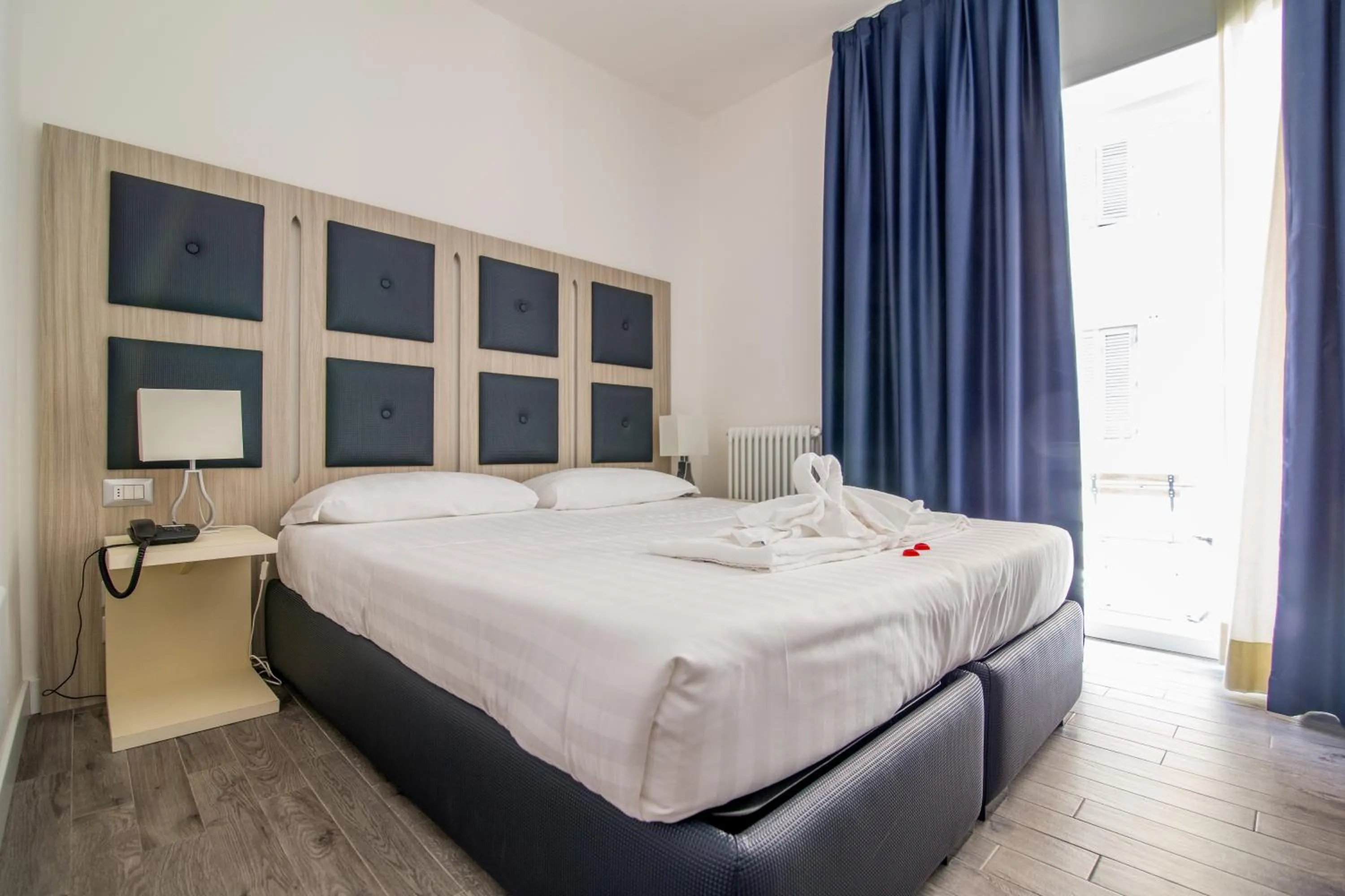 Superior Double Room with Extra Bed and Balcony in Vatican Relais Rome