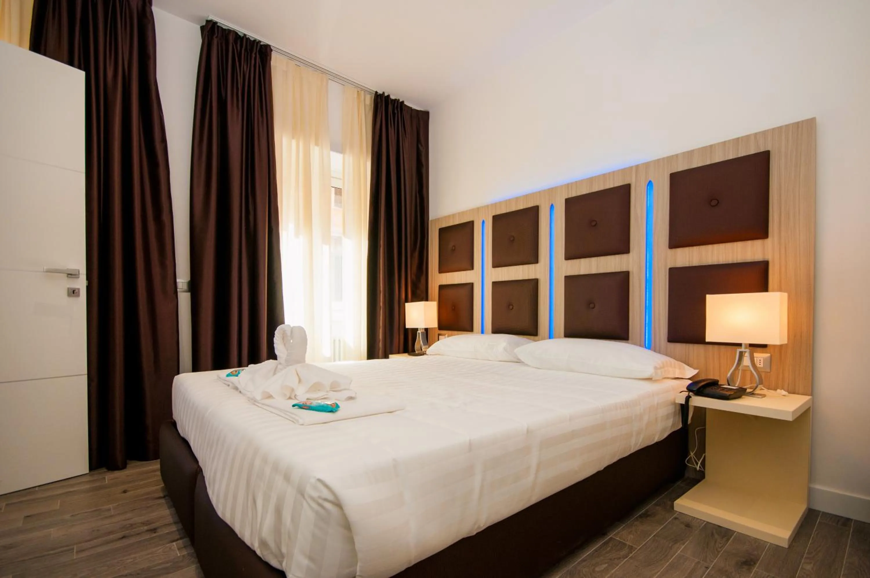 Deluxe Double or Twin Room with Spa Bath in Vatican Relais Rome