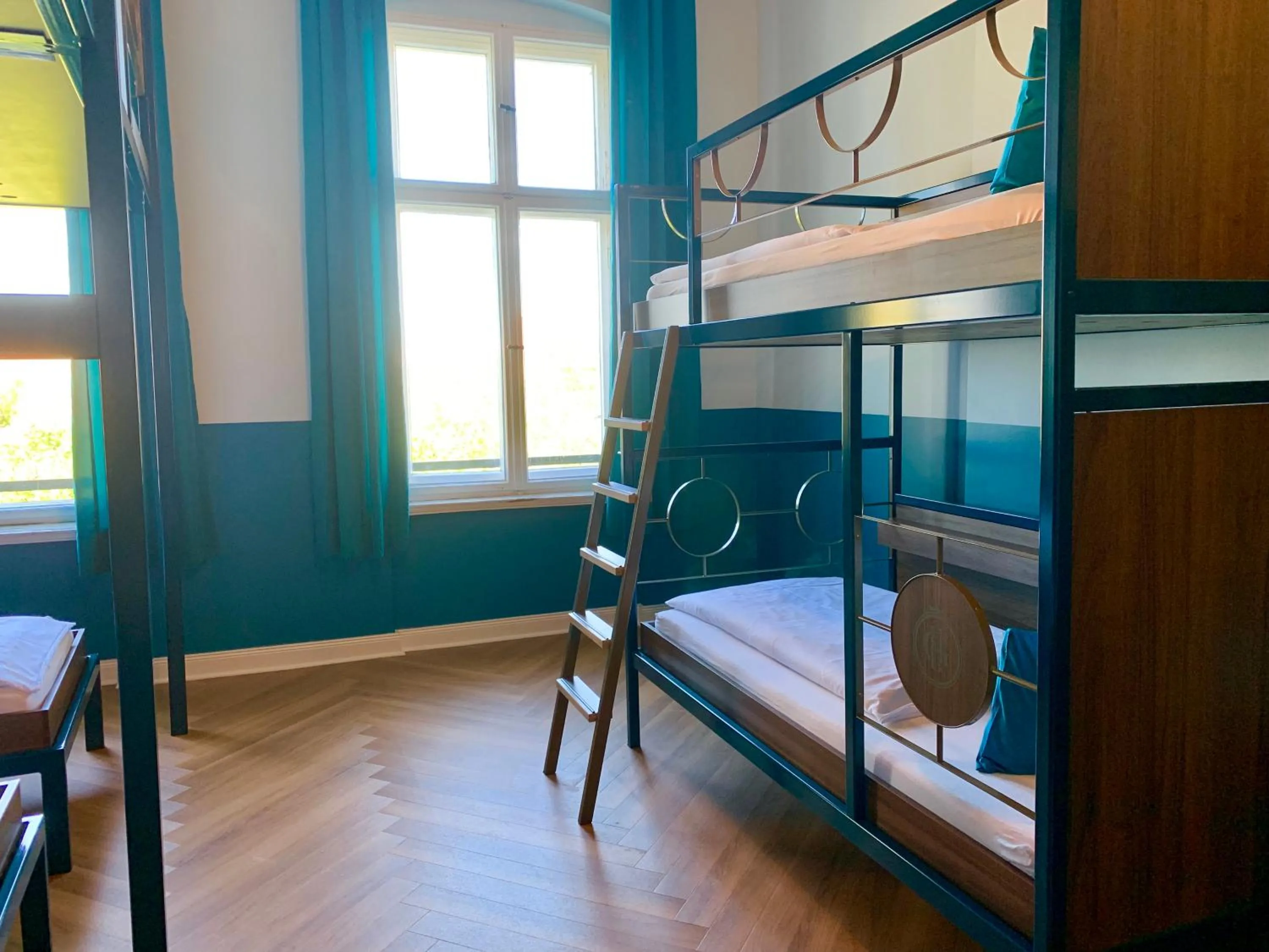 Bed in 4-Bed Mixed Dormitory Room with Shared Bathroom in Grand Hostel Berlin Classic