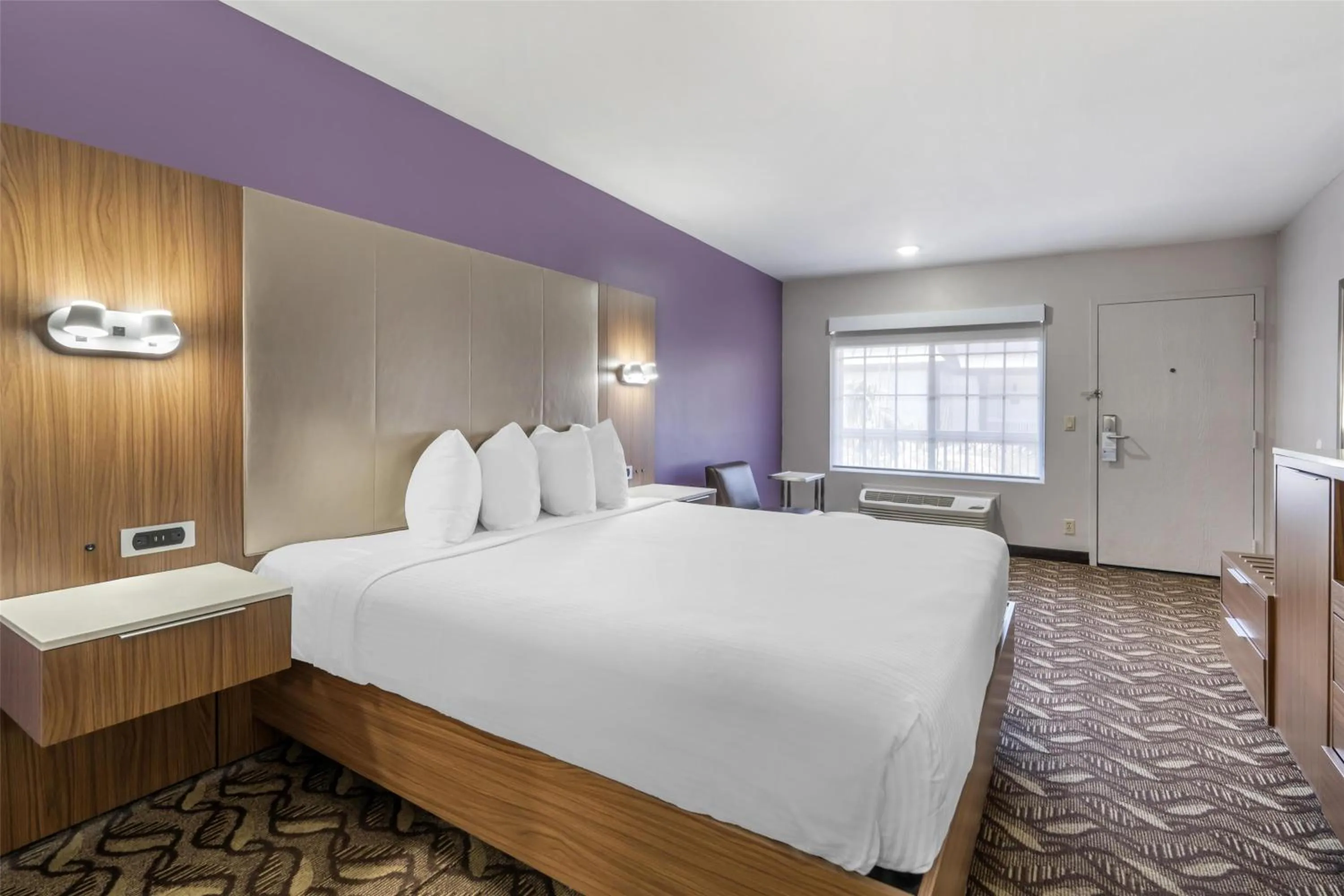 King Room in Best Western Airport Plaza Inn Hotel - Los Angeles LAX