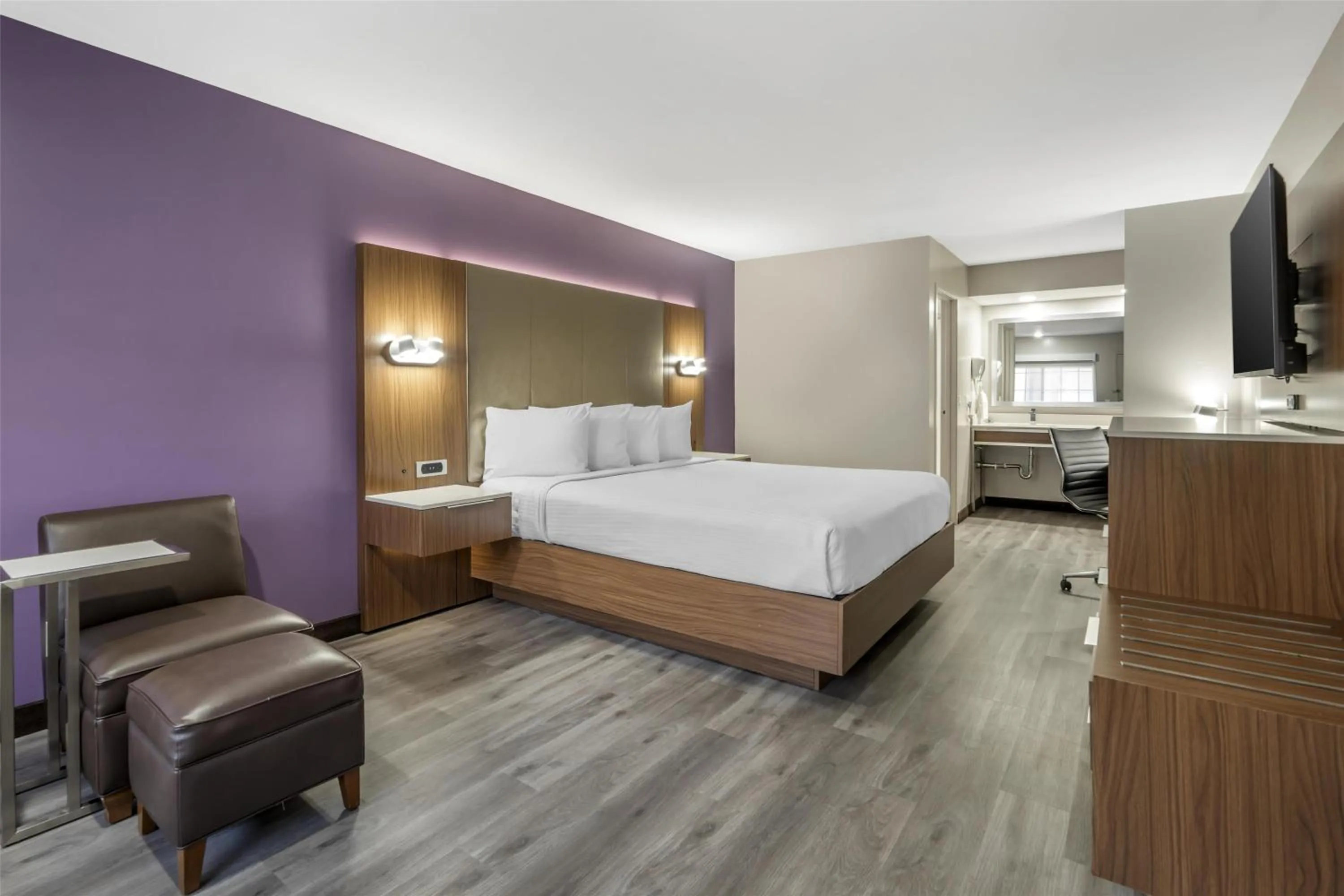 King Room - Upper Floor/Non-Smoking in Best Western Airport Plaza Inn Hotel - Los Angeles LAX