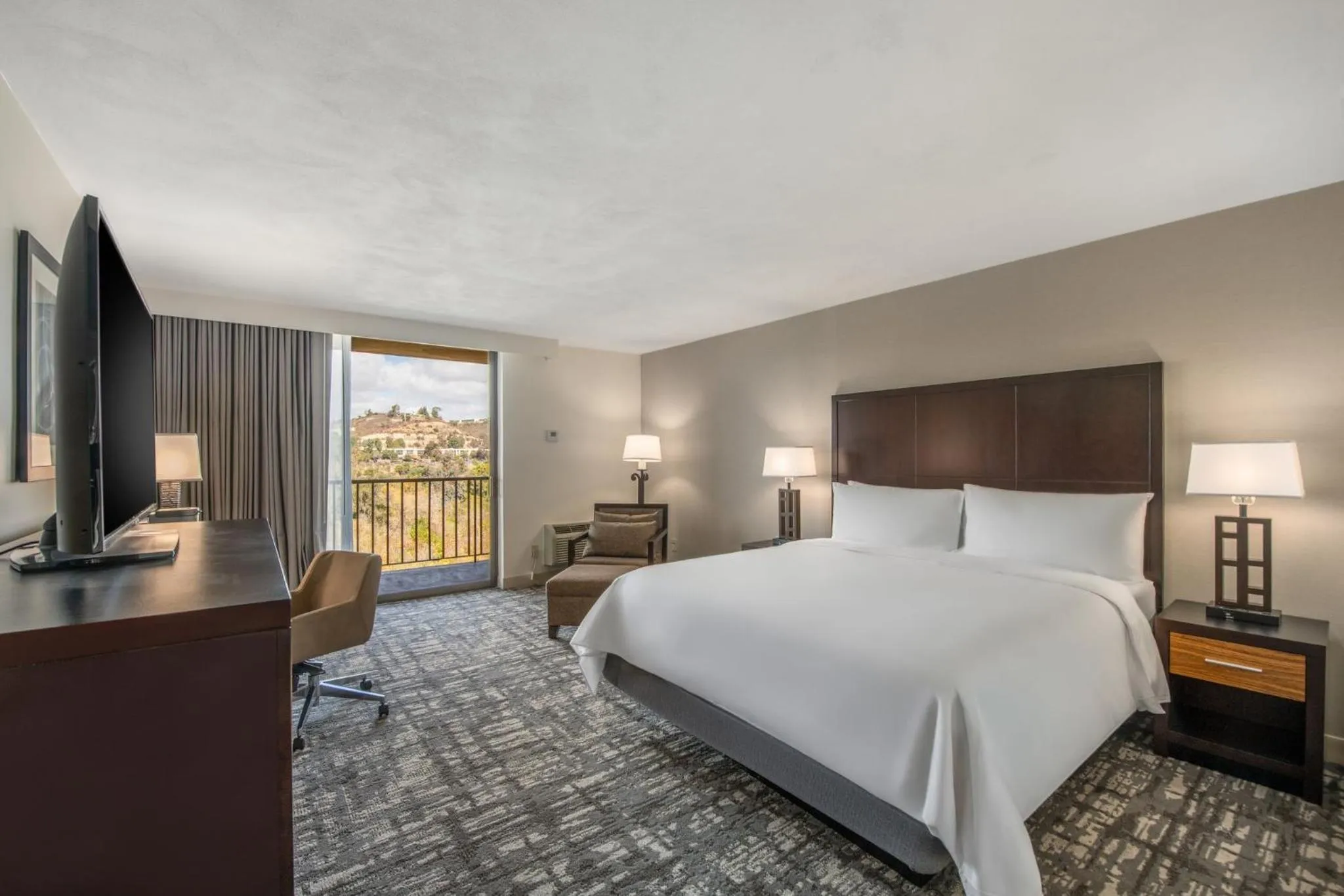 Standard King Room with Balcony in Crowne Plaza San Diego - Mission Valley by IHG