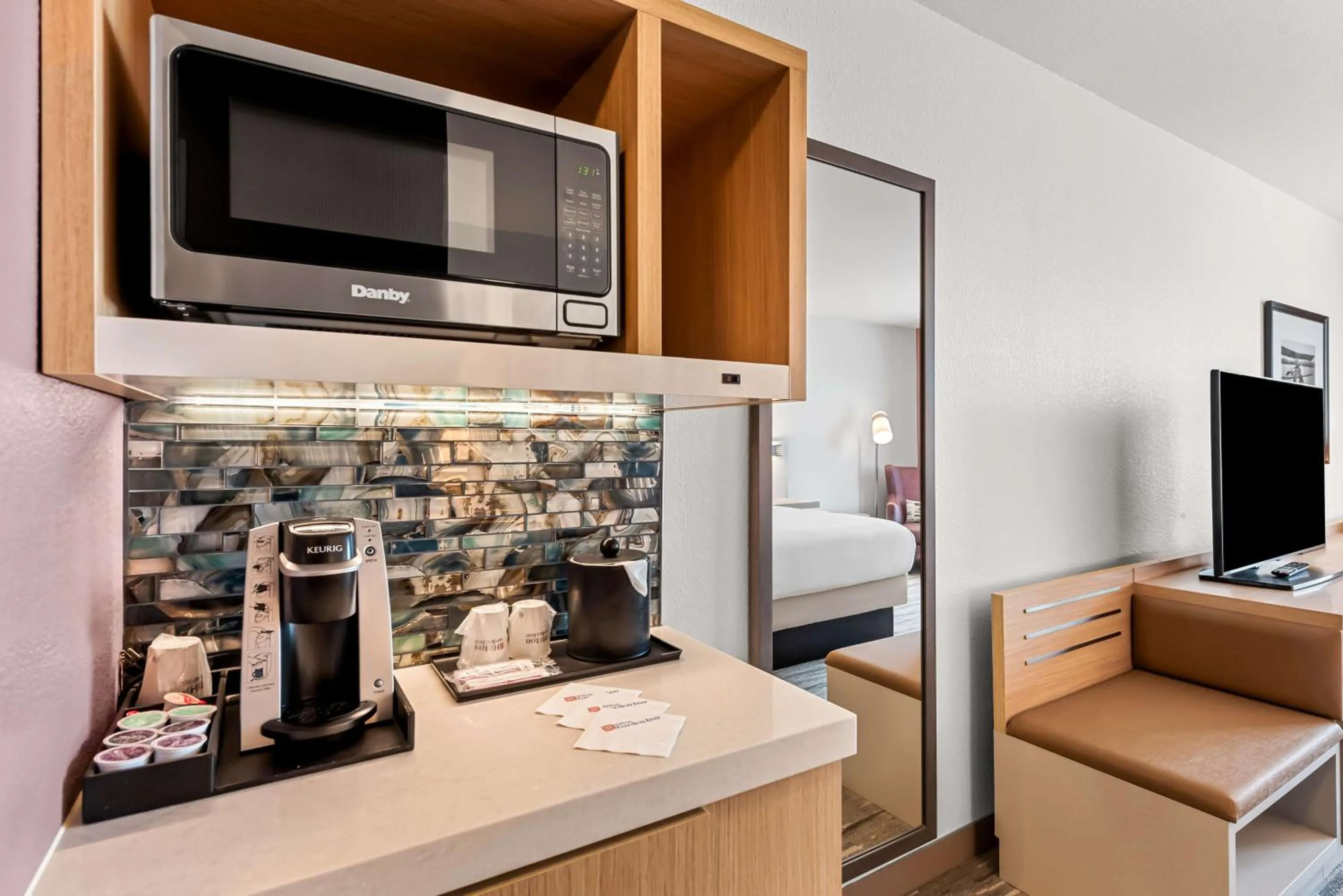 King Room in Hilton Garden Inn Seattle North/Everett