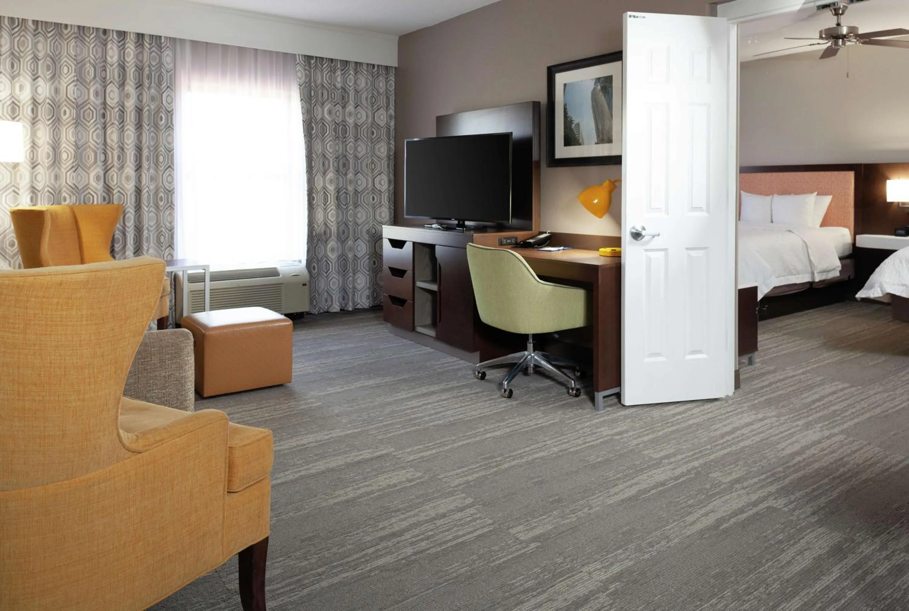 King Suite in Hampton Inn & Suites Concord-Charlotte