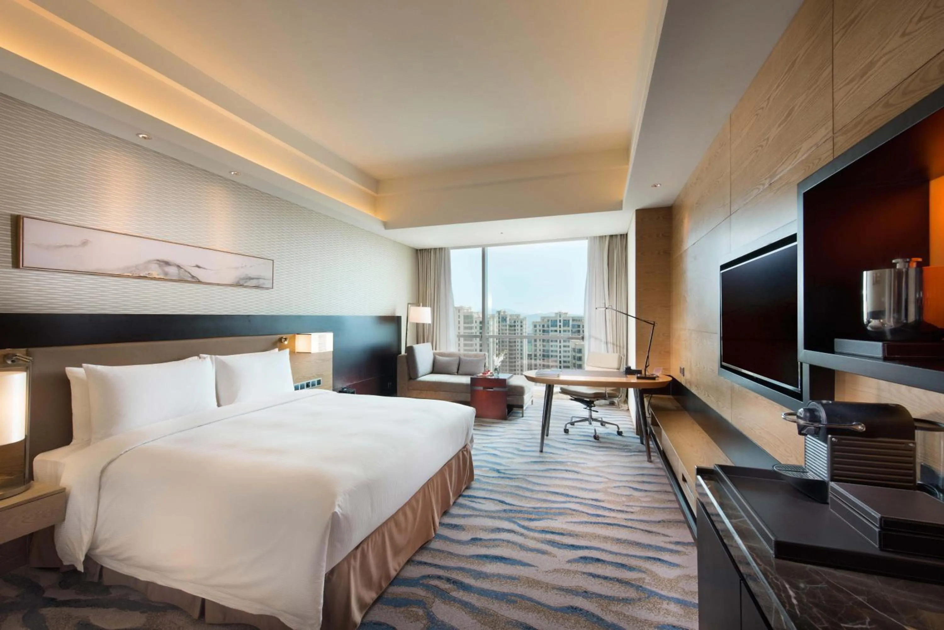 Executive King Room - Lounge Access in Hilton Yantai Golden Coast