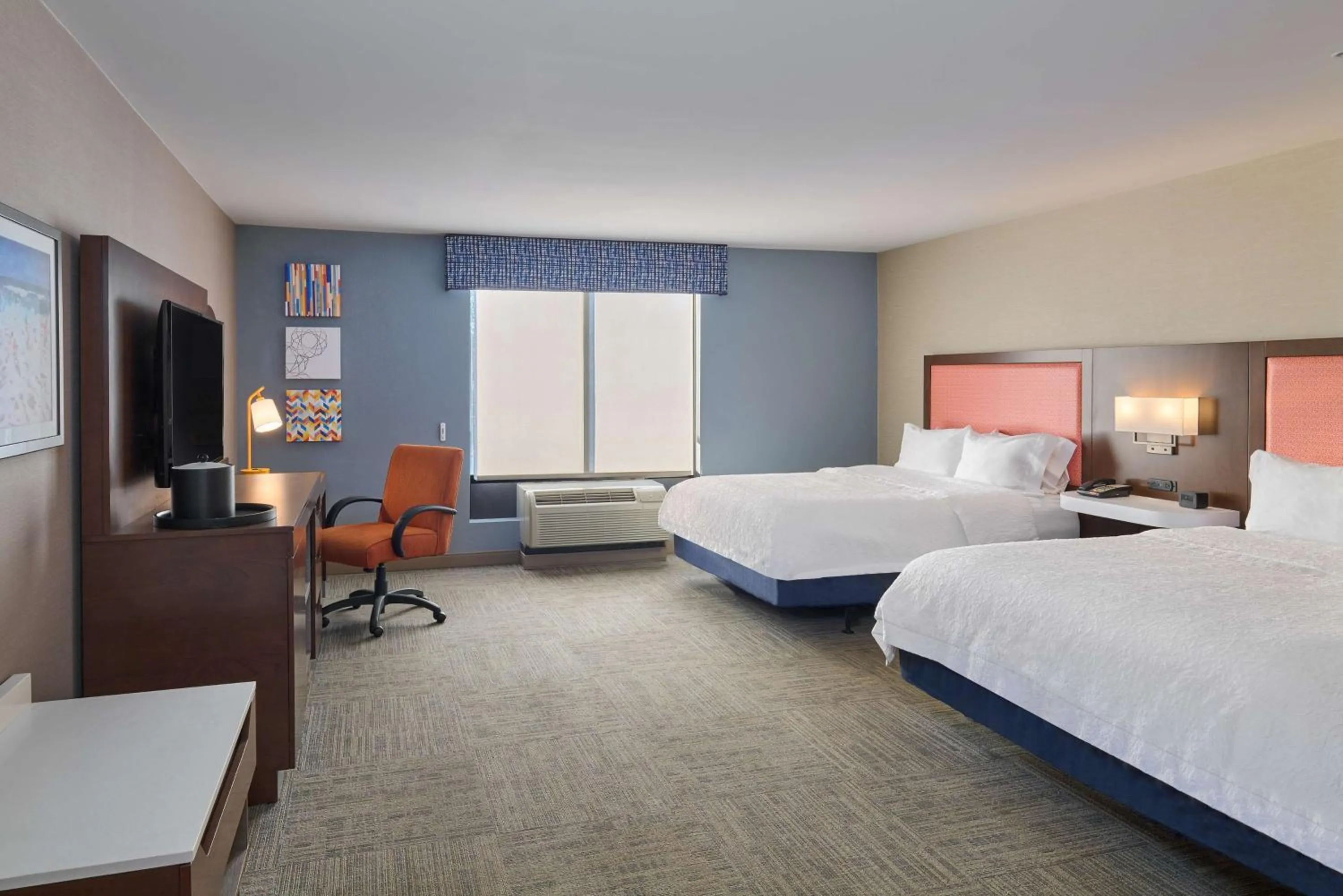 Queen Room with Two Queen Beds - Hearing Access/Non-Smoking in Hampton Inn & Suites Providence / Smithfield