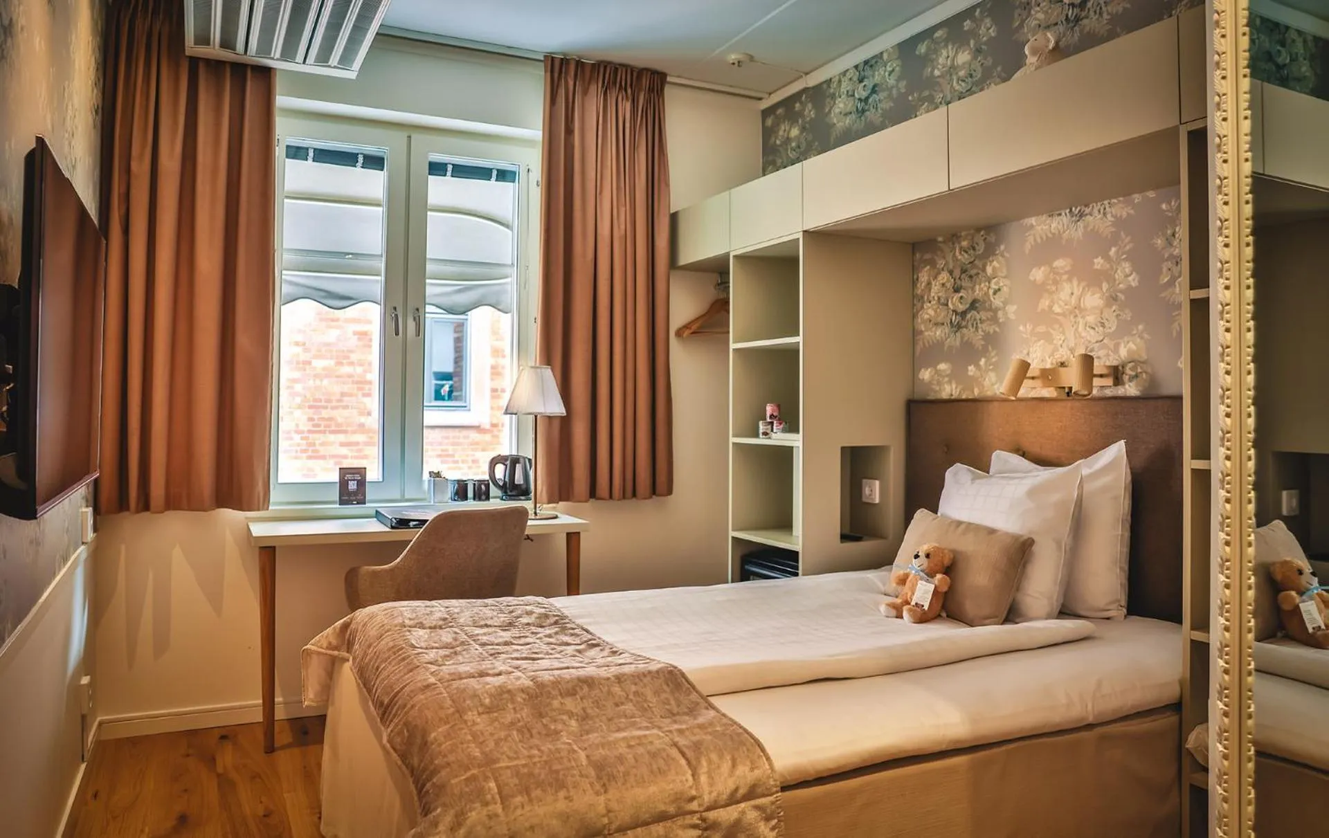 Single Room Plus in Freys Hotel