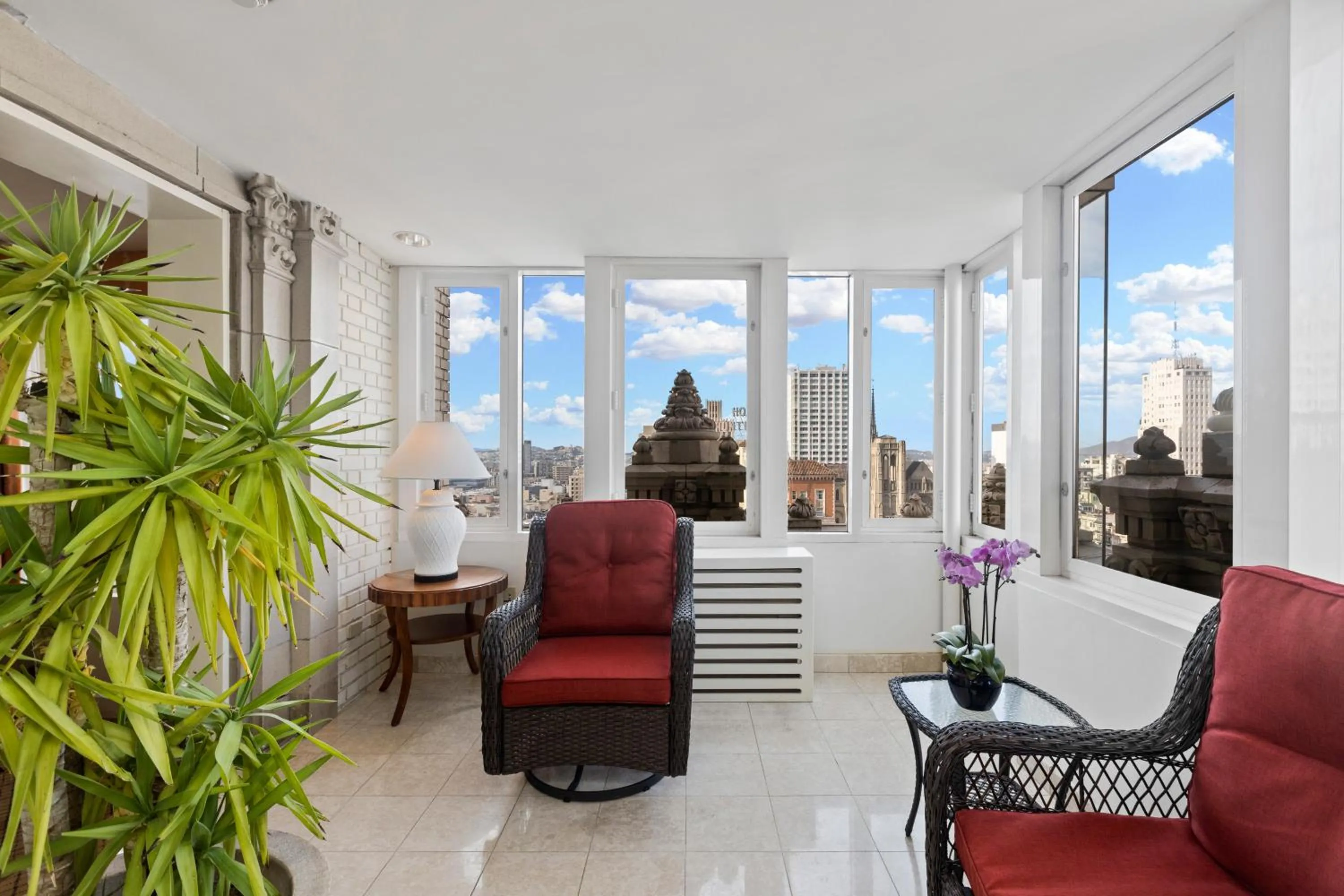 One-Bedroom Suite with Sunroom Access in InterContinental Mark Hopkins San Francisco by IHG