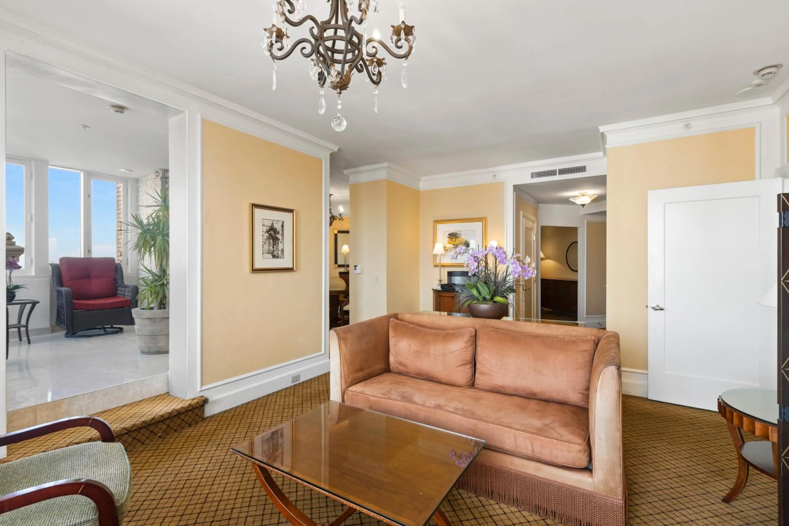 Deluxe King Terrace Suite in InterContinental Mark Hopkins San Francisco by IHG