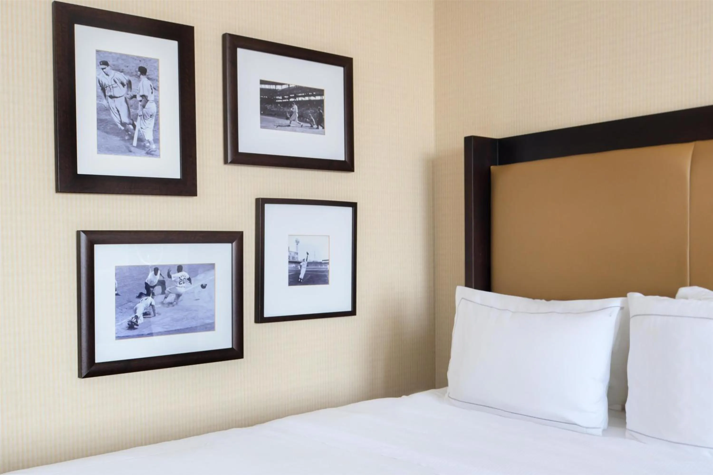 Queen Room with Two Queen Beds and City View in Hilton St. Louis at the Ballpark