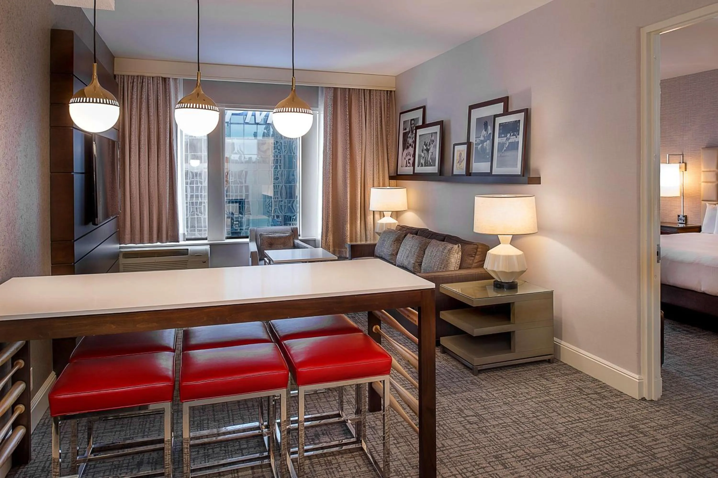 One-Bedroom King Suite in Hilton St. Louis at the Ballpark