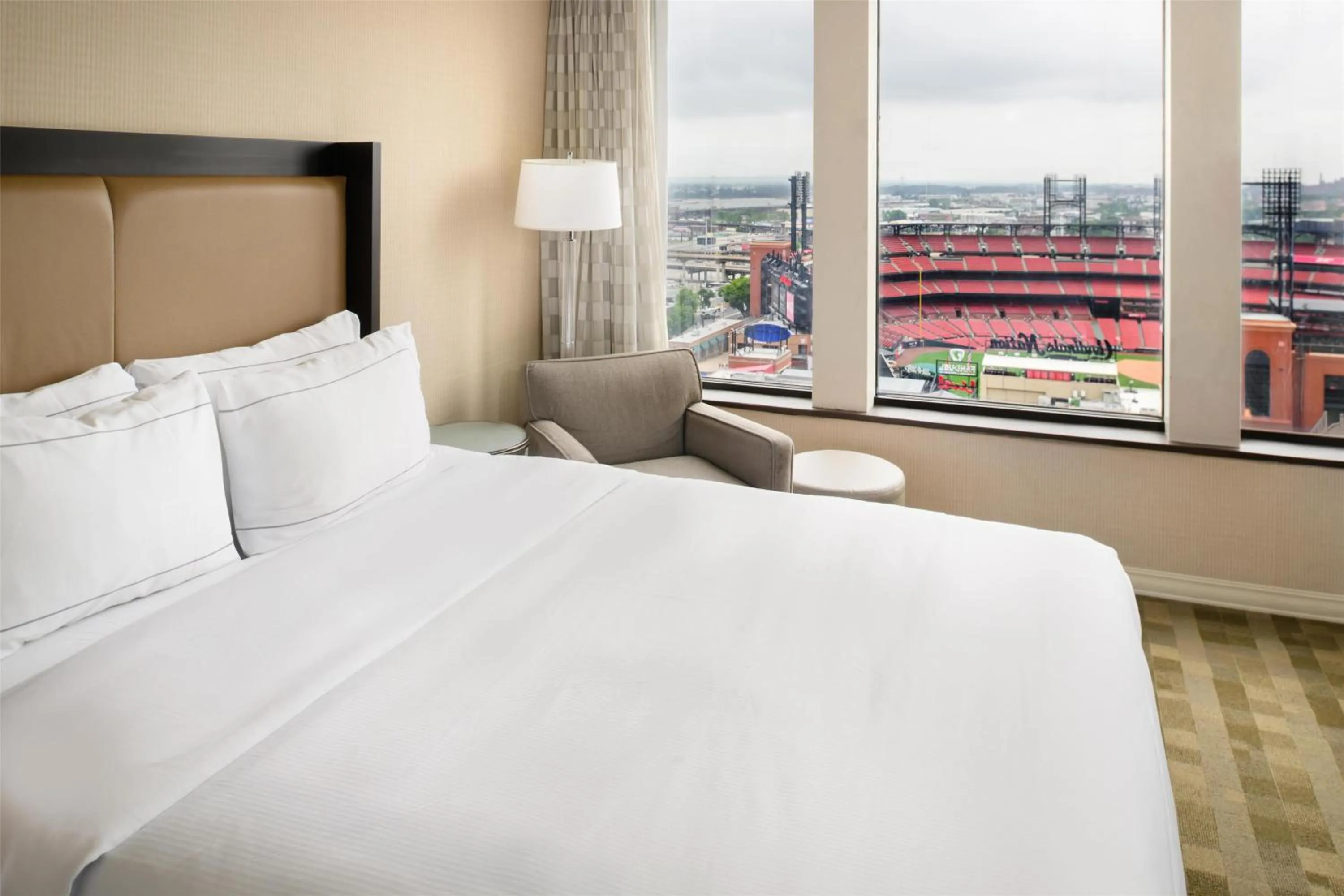 Queen Room with Two Queen Beds and View - High Floor in Hilton St. Louis at the Ballpark