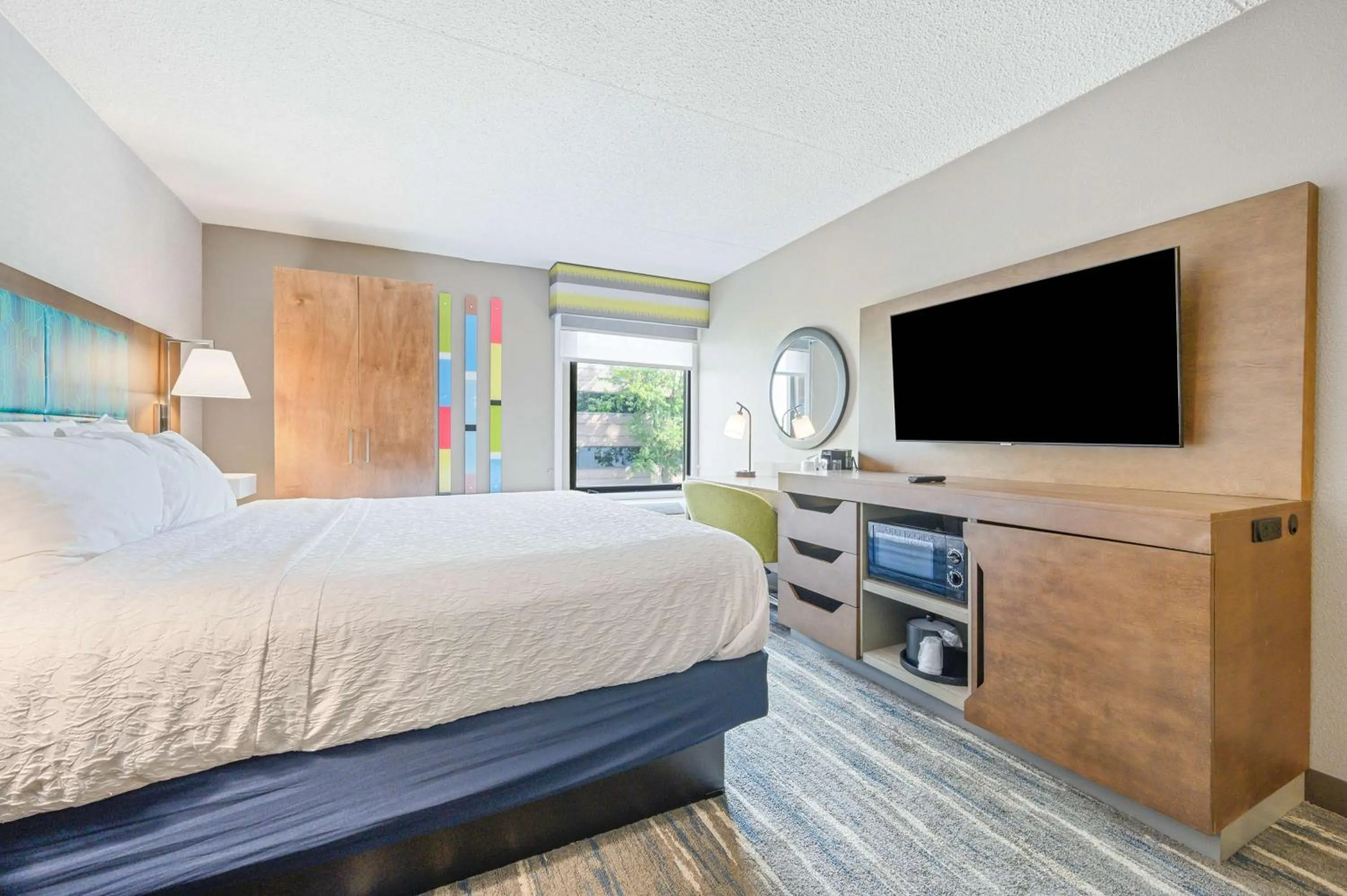 King Room with Sofa Bed and Study - Non-Smoking in Hampton Inn St. Louis - Westport