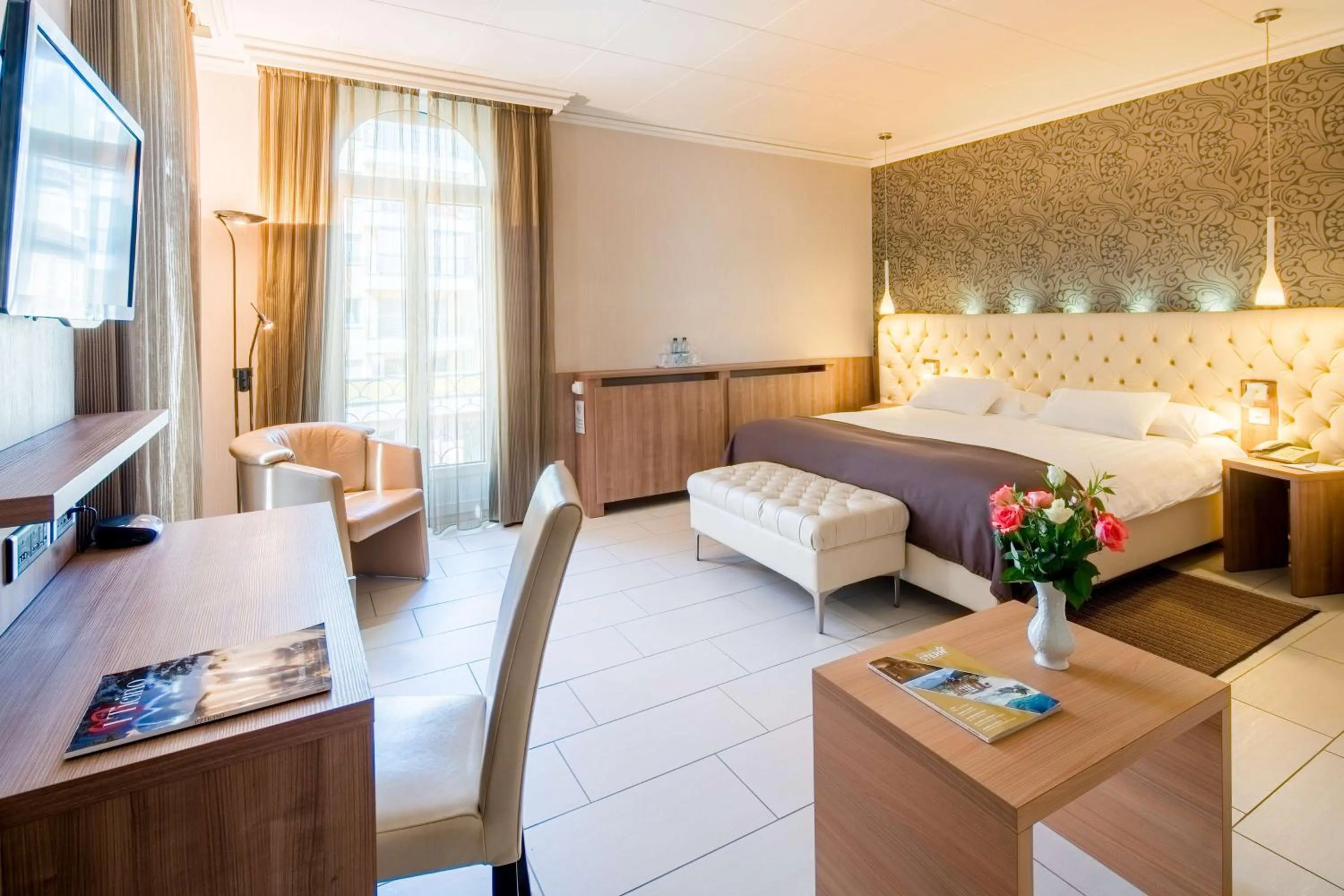 Junior Suite with Balcony in Best Western Hotel Bellevue au Lac