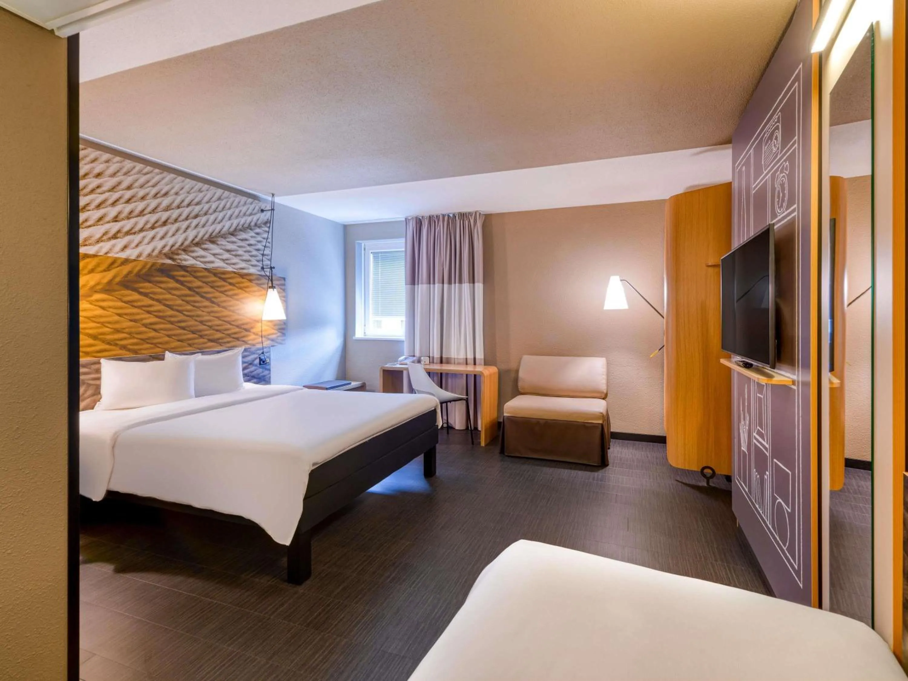 Family Room in ibis Zürich City West