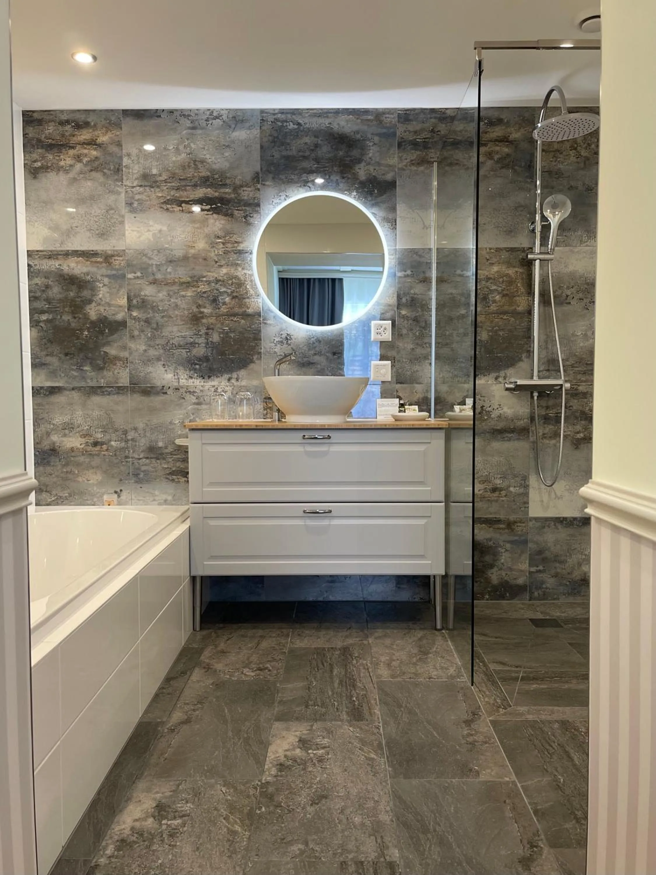 Family Suite with Balcony in Hotel Regina