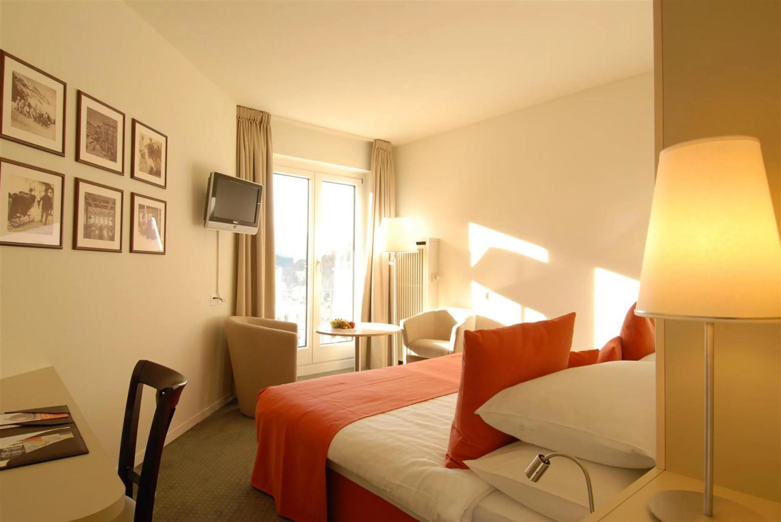 Panoramic Single Room - single occupancy in Hotel Schweizerhof St. Moritz