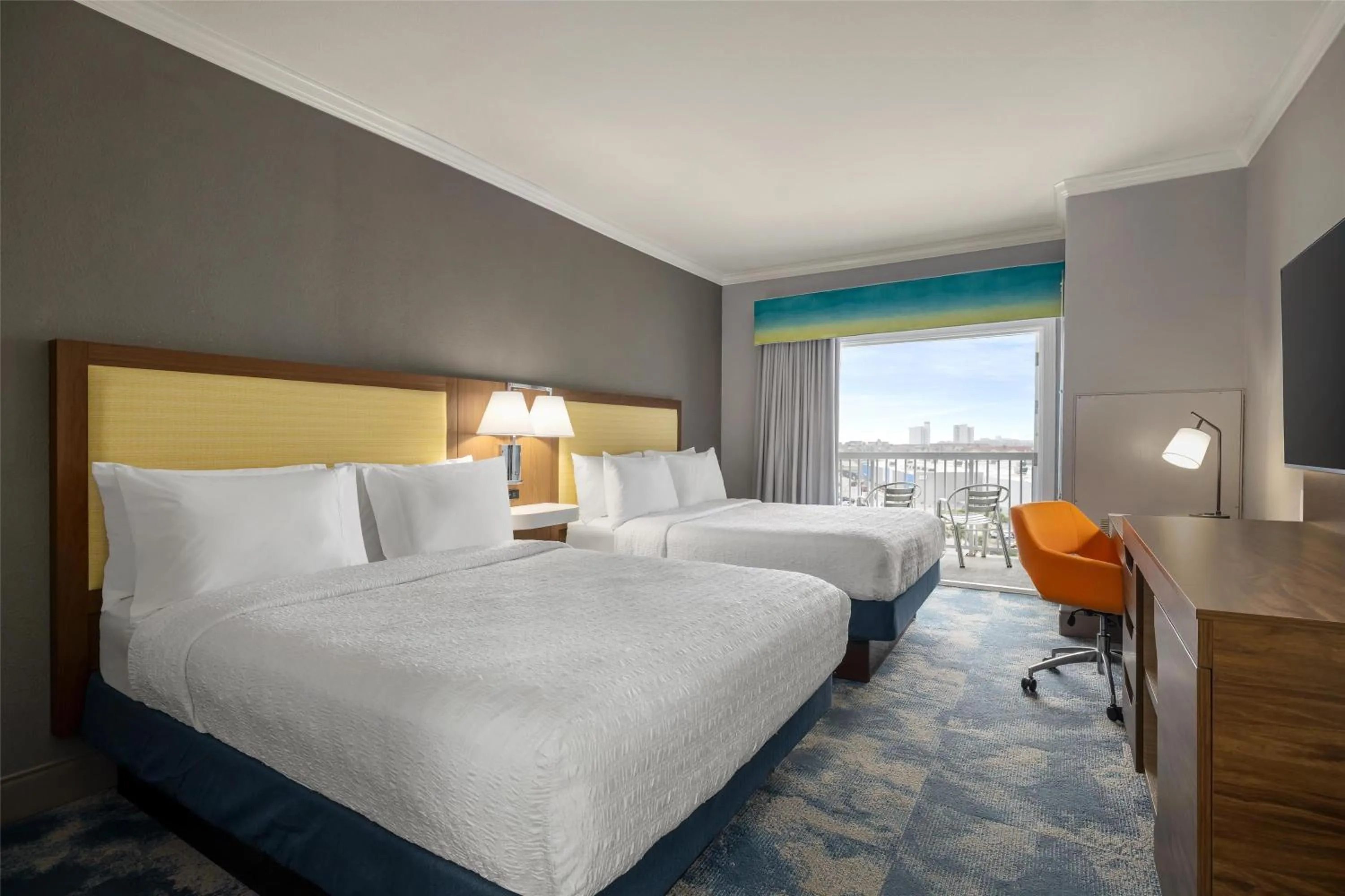 Queen Room with Balcony - Non-Smoking in Hampton Inn & Suites Galveston