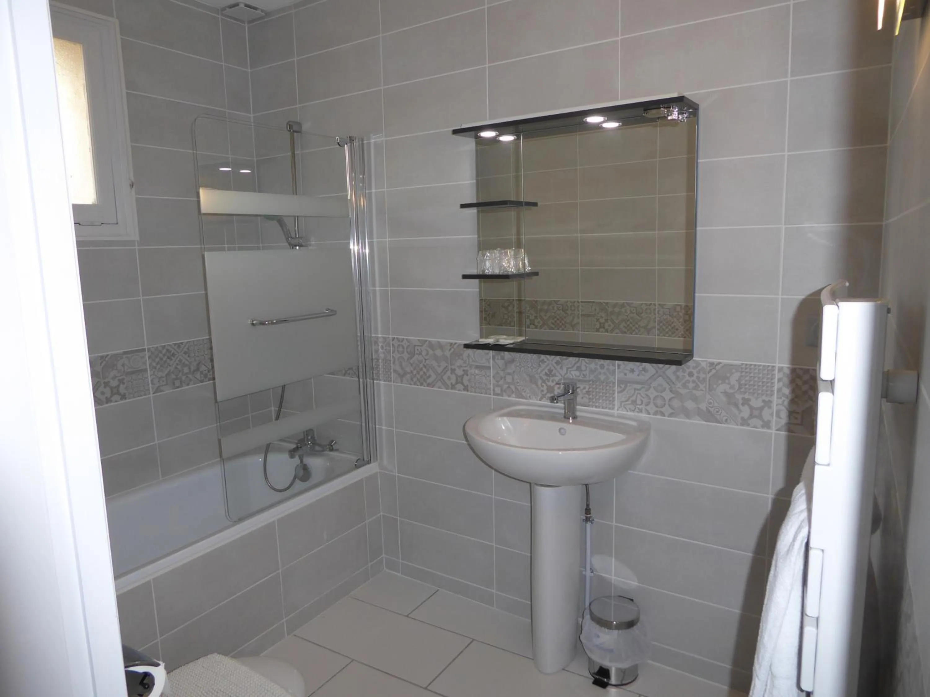 Triple Room in Logis Hôtel L'Arche de Noé