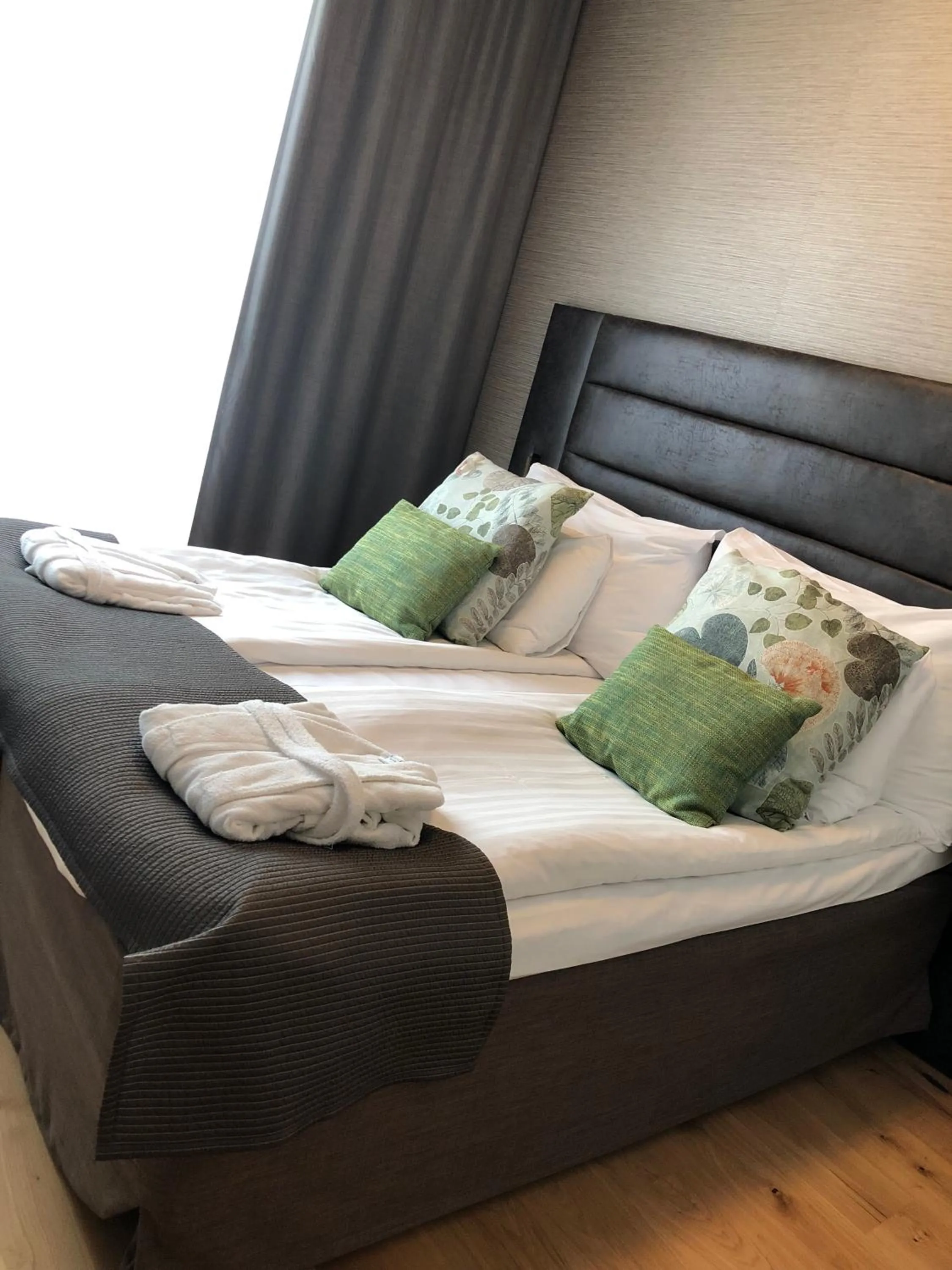 Superior Twin Room in Home Hotel Victoria