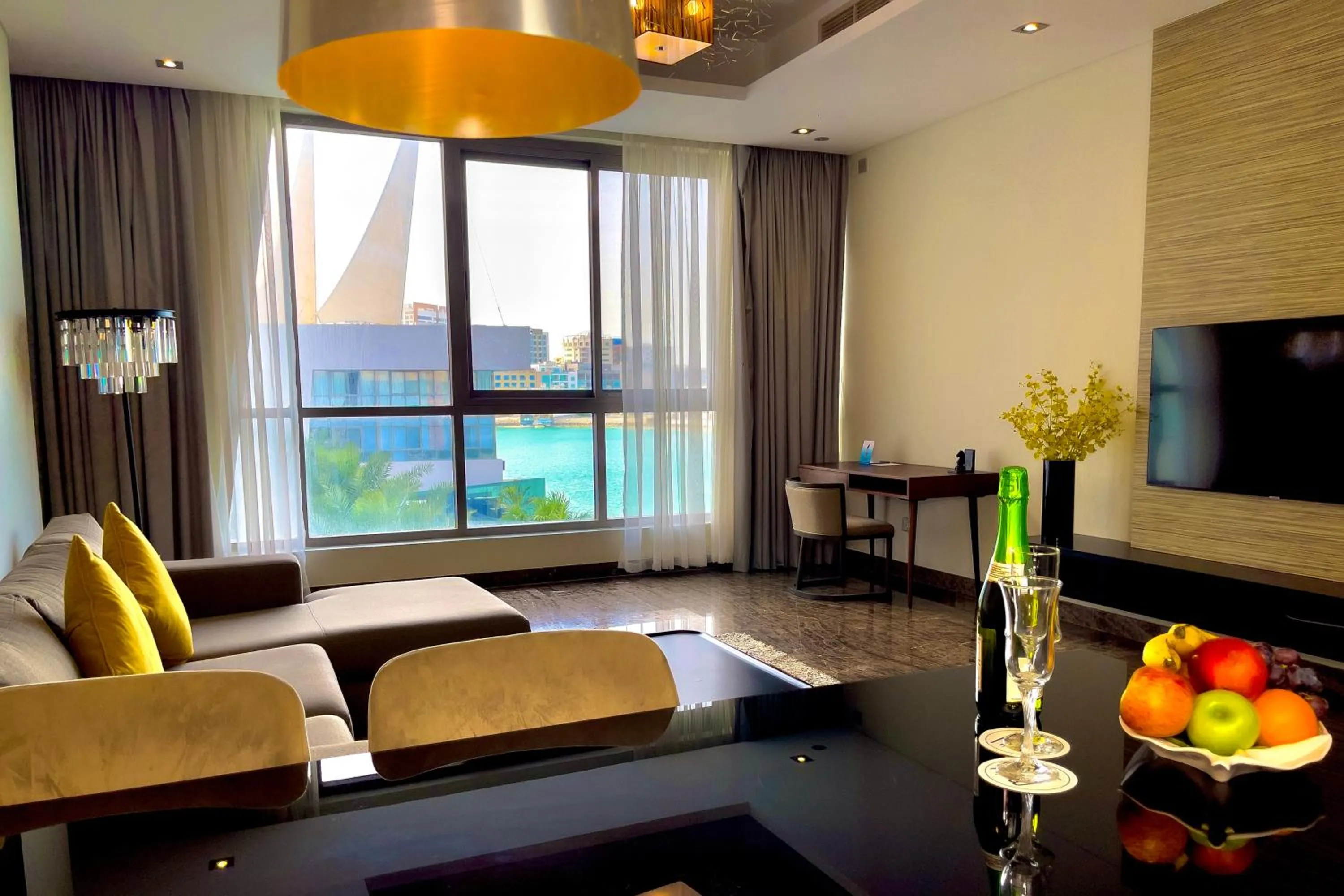 Three-Bedroom Suite in Dragon Beach Hotel