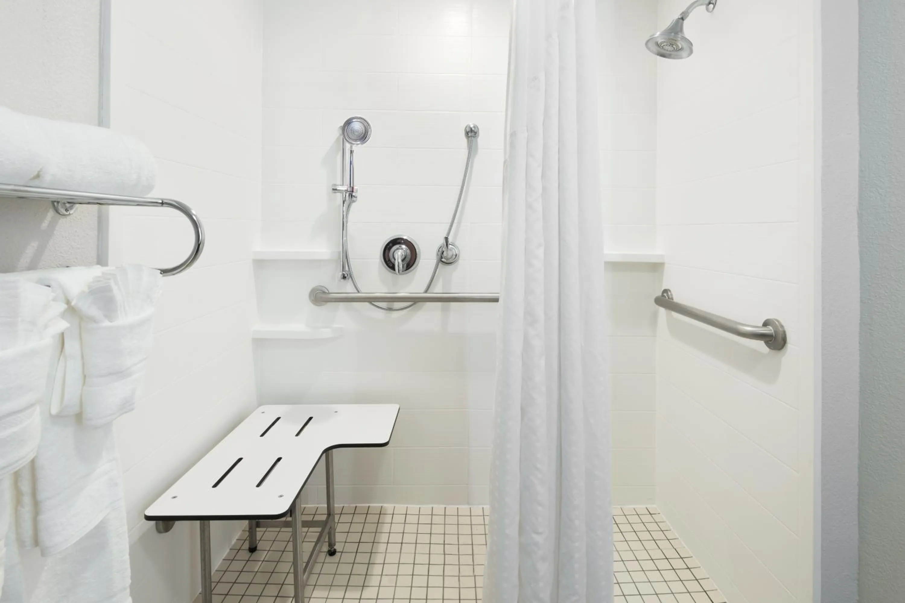 Suite - Mobility Access Roll in Shower/Non-Smoking in Holiday Inn Express & Suites - Nearest Universal Orlando by IHG