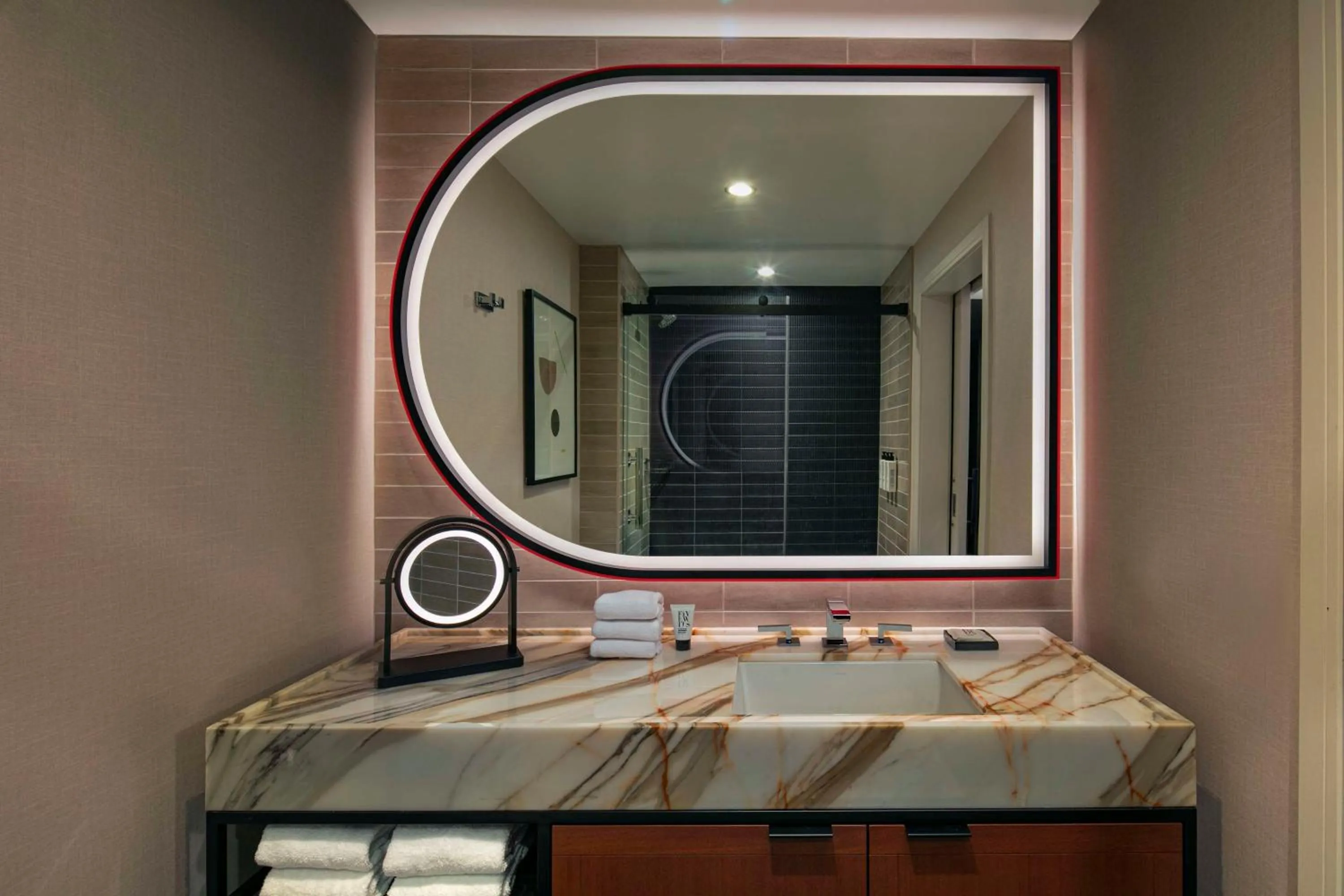 Classic King Room in theWit Chicago, a Hilton Hotel