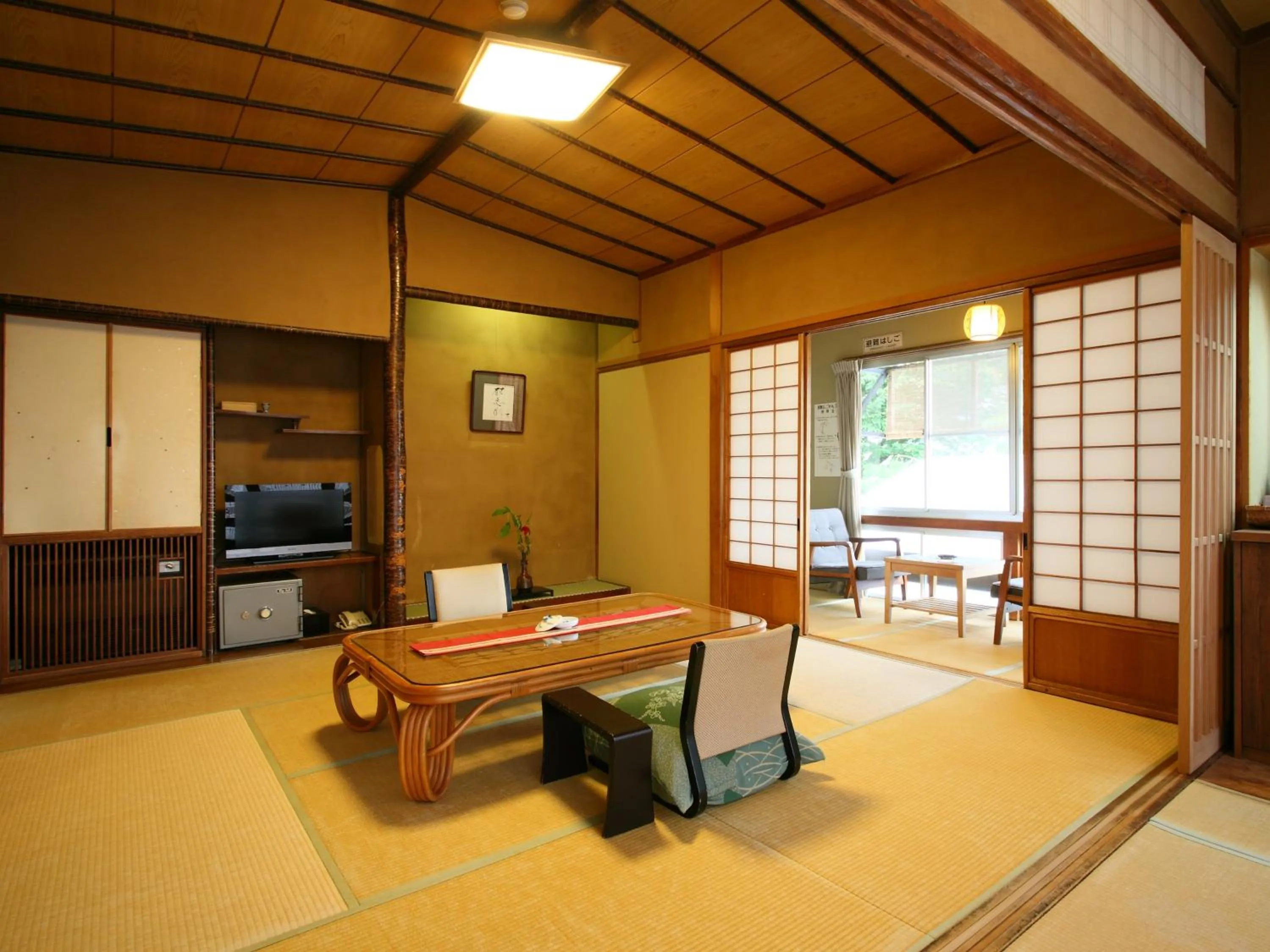 Superior Japanese-Style Room with shared bathroom in Hanakanzashi