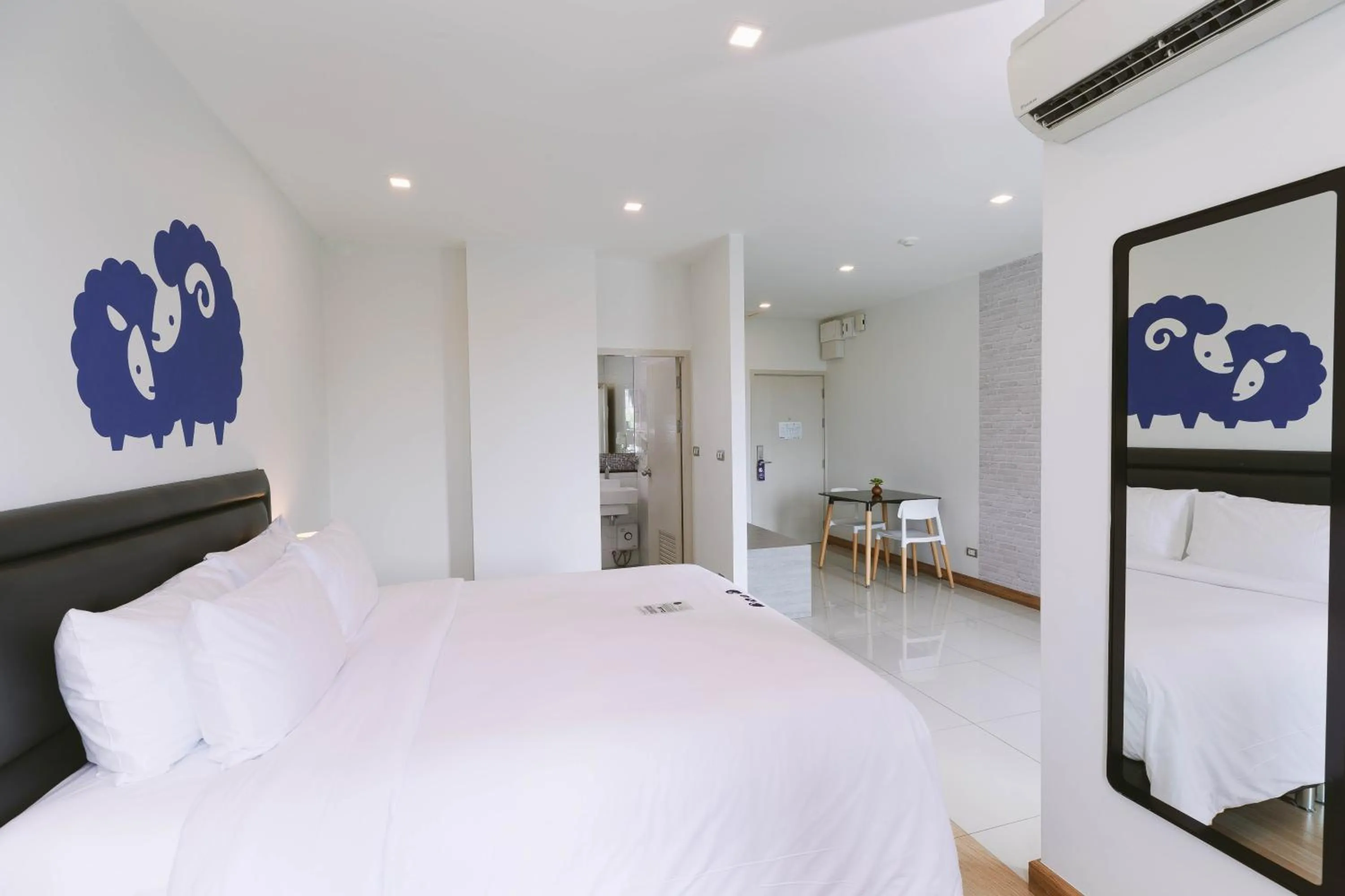 King Room in Kokotel Bangkok Sukhumvit 50