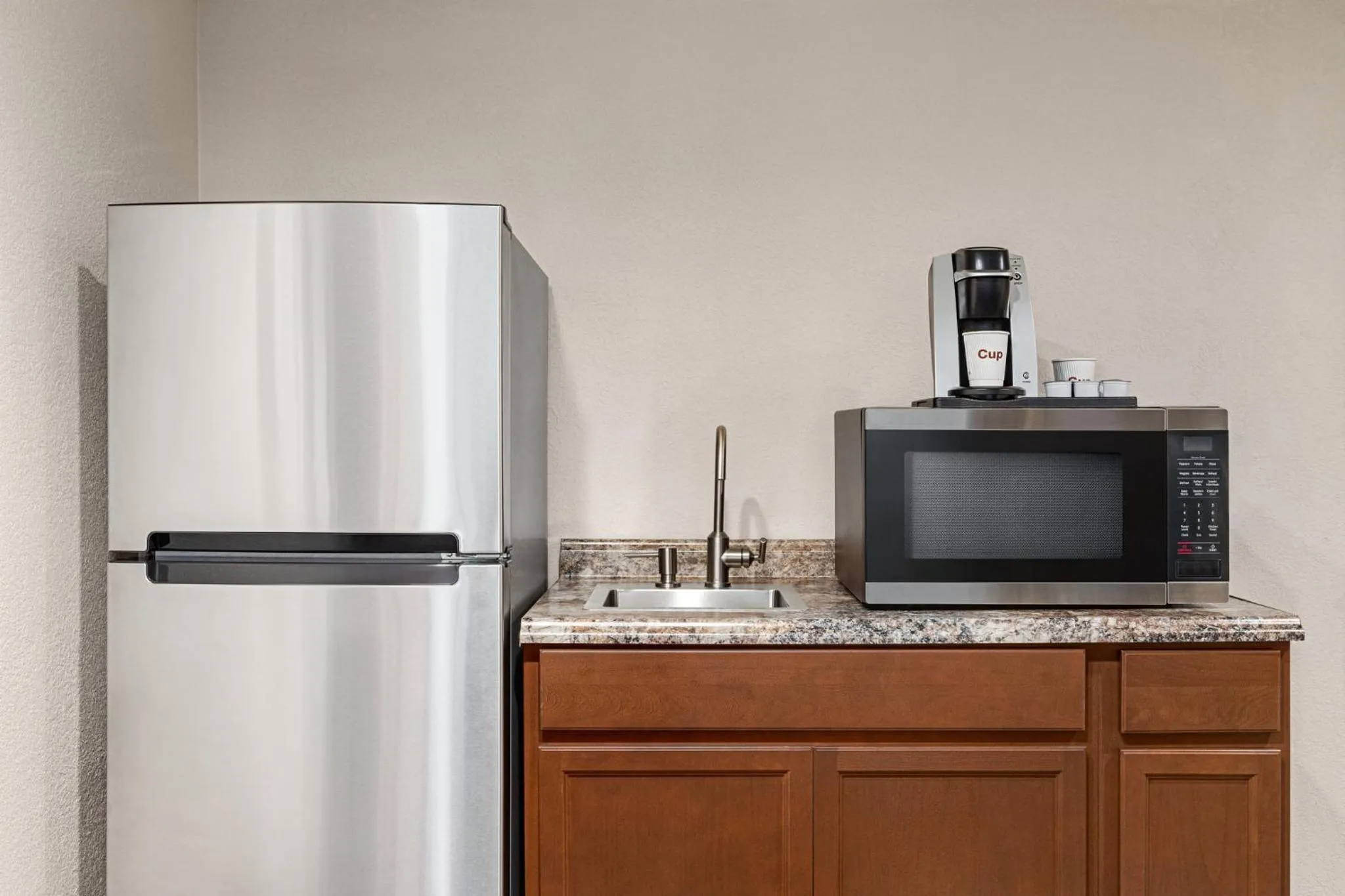 King Suite in Holiday Inn Orlando International Airport by IHG