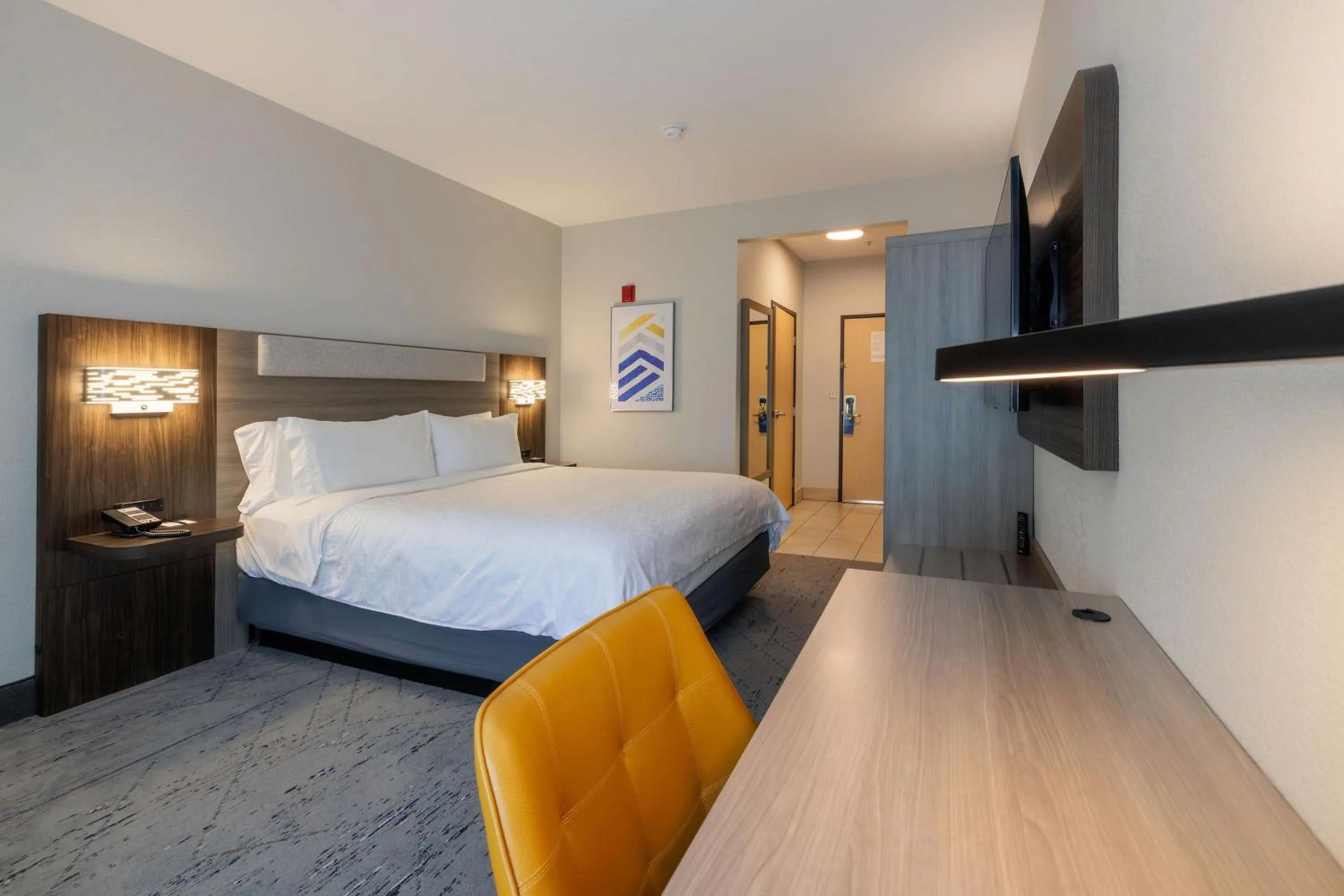 King Suite in Holiday Inn Express Berkeley by IHG