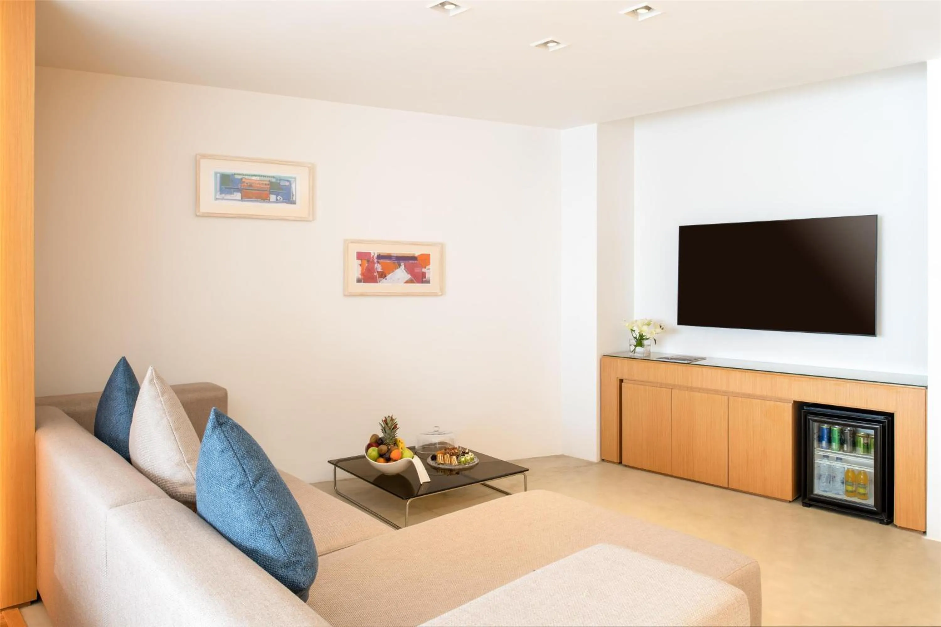 Sea View Junior Suite (King Size Bed) in Kempinski Hotel Aqaba