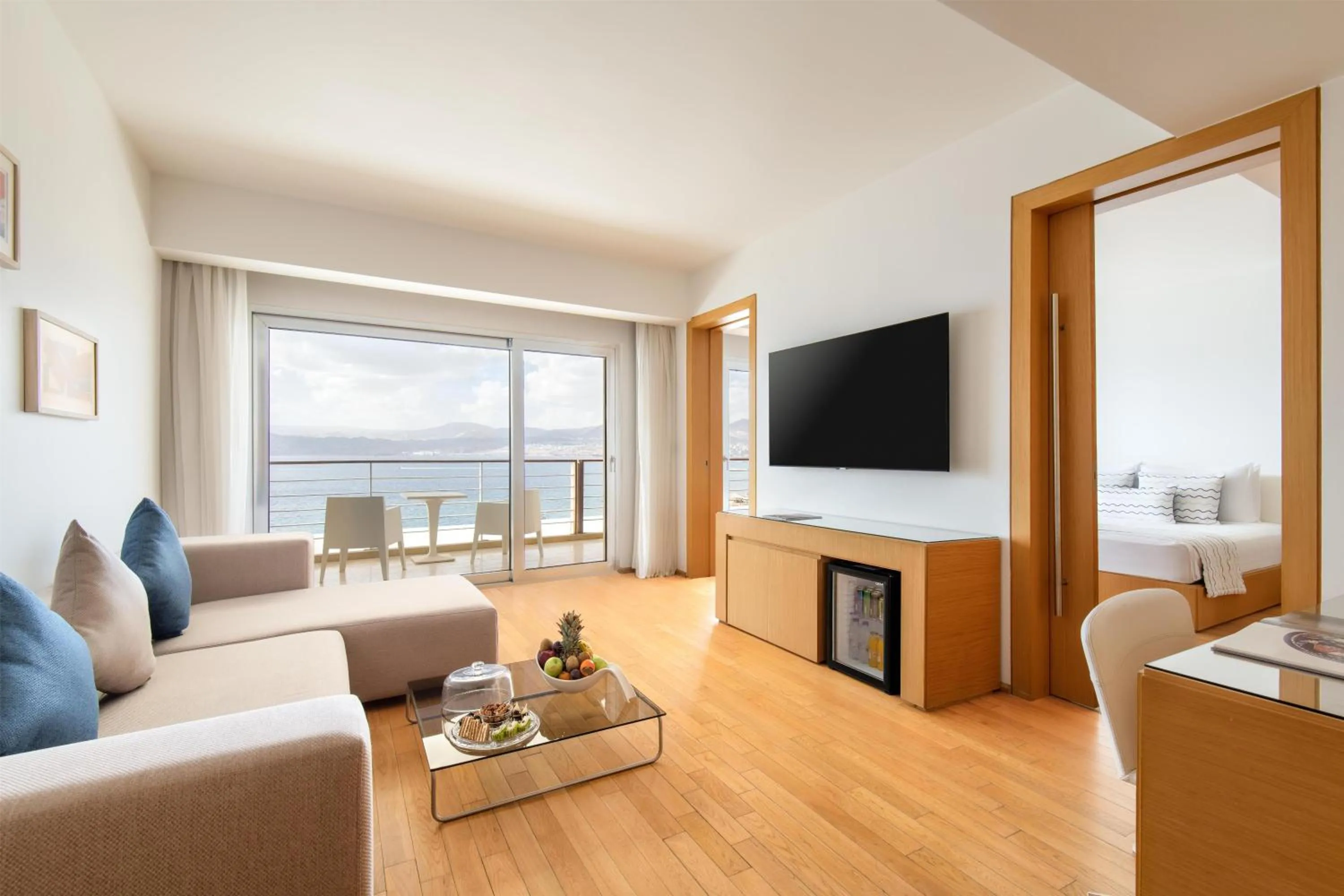 Sea View Executive Deluxe Suite (King Size Bed) in Kempinski Hotel Aqaba