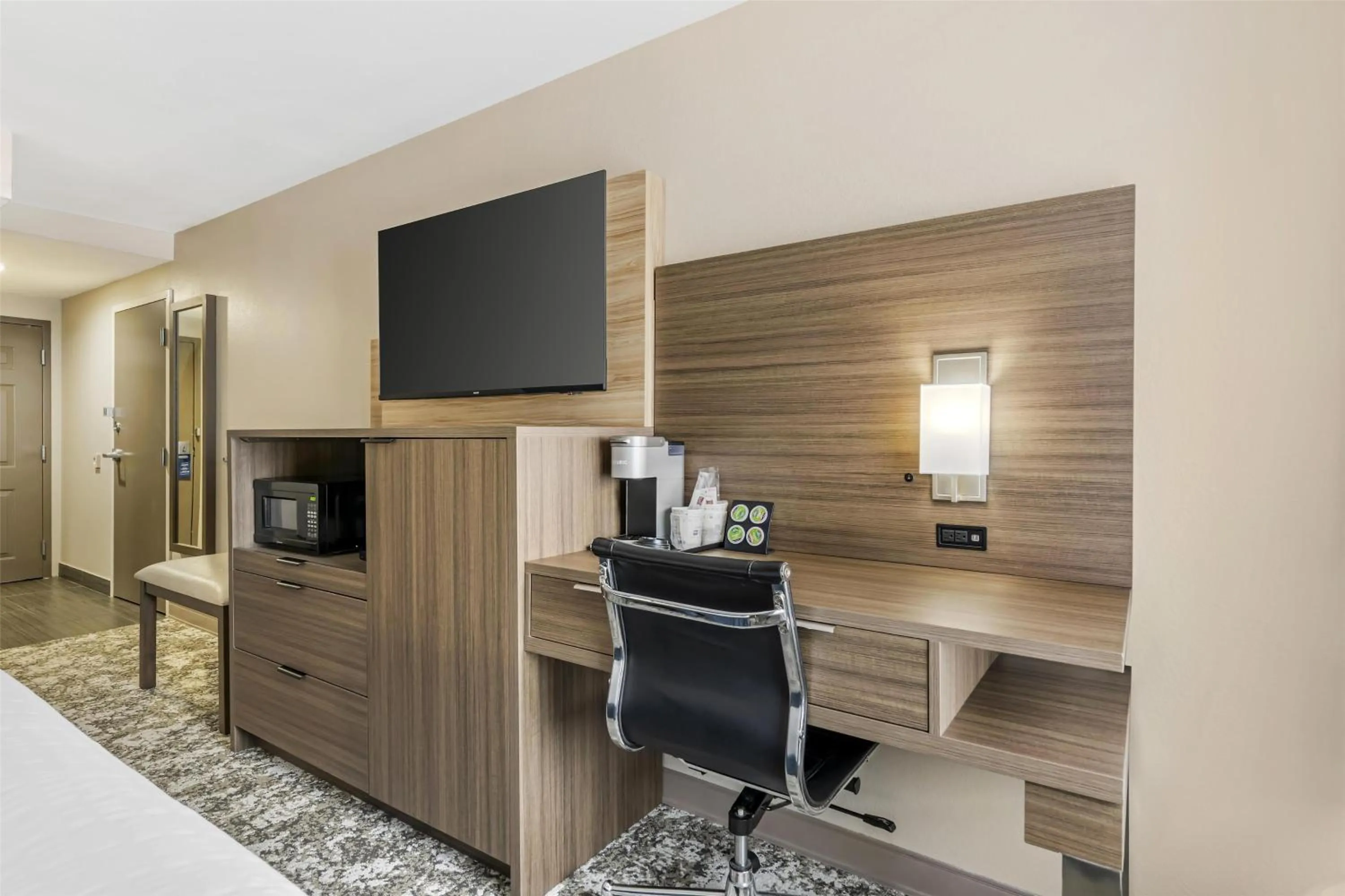 Junior King Suite with Sofa Bed - Non-Smoking in Best Western Plus Sanford Airport/Lake Mary Hotel