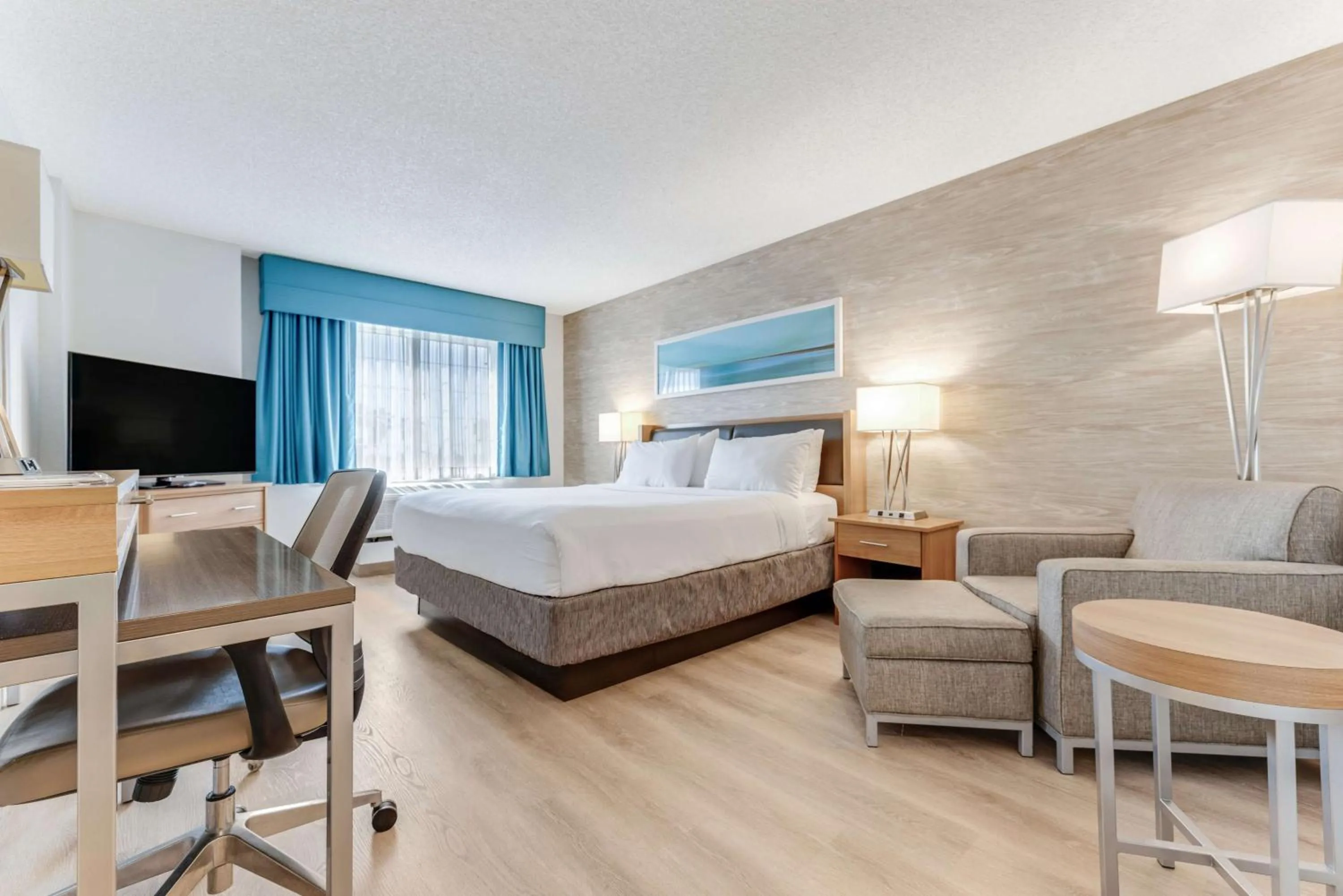 Executive King Room in Sonesta Anaheim Resort Area