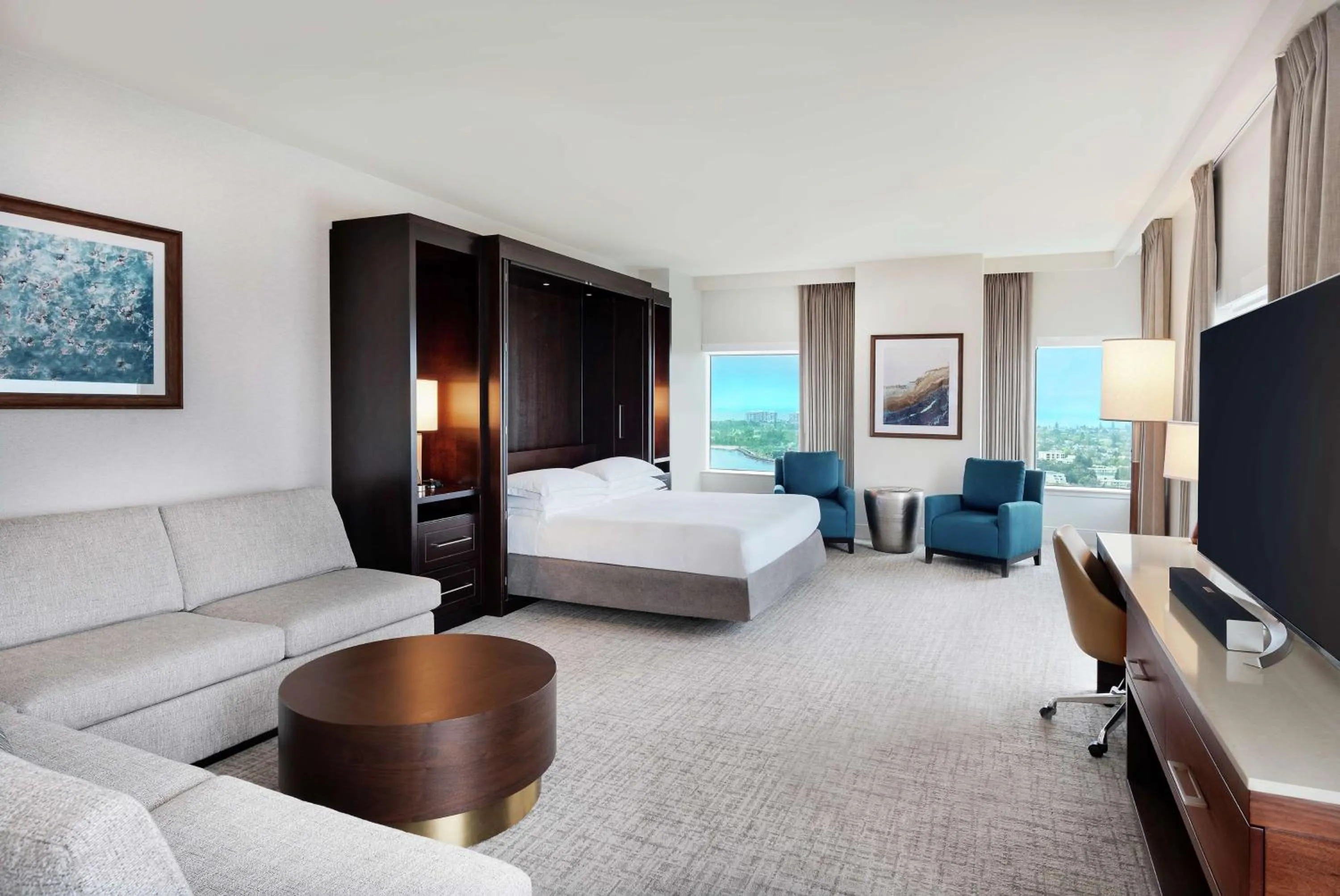 One-Bedroom King Suite with View in Hilton San Diego Bayfront