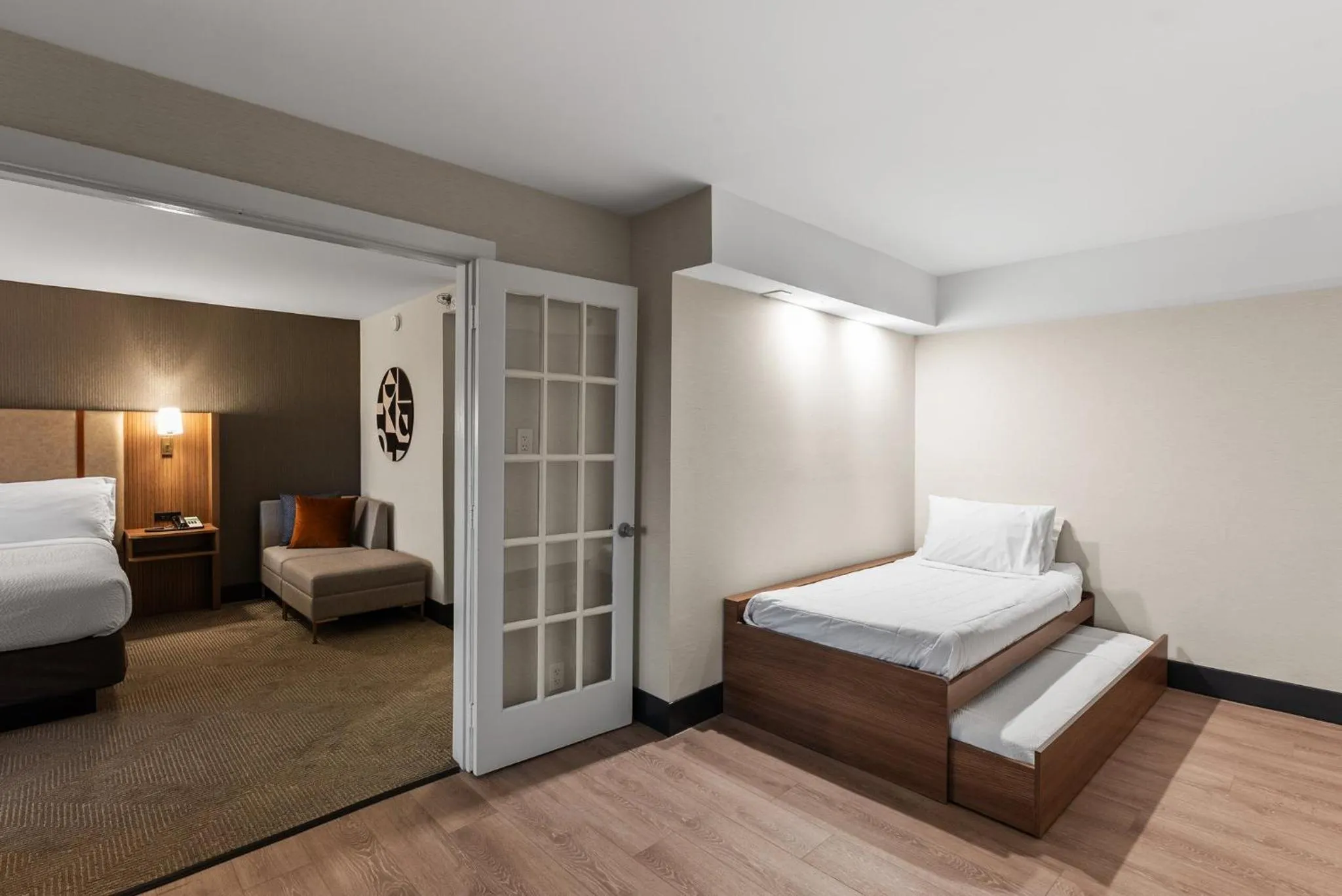 King Suite in Holiday Inn Niagara Falls State Park Entry by IHG