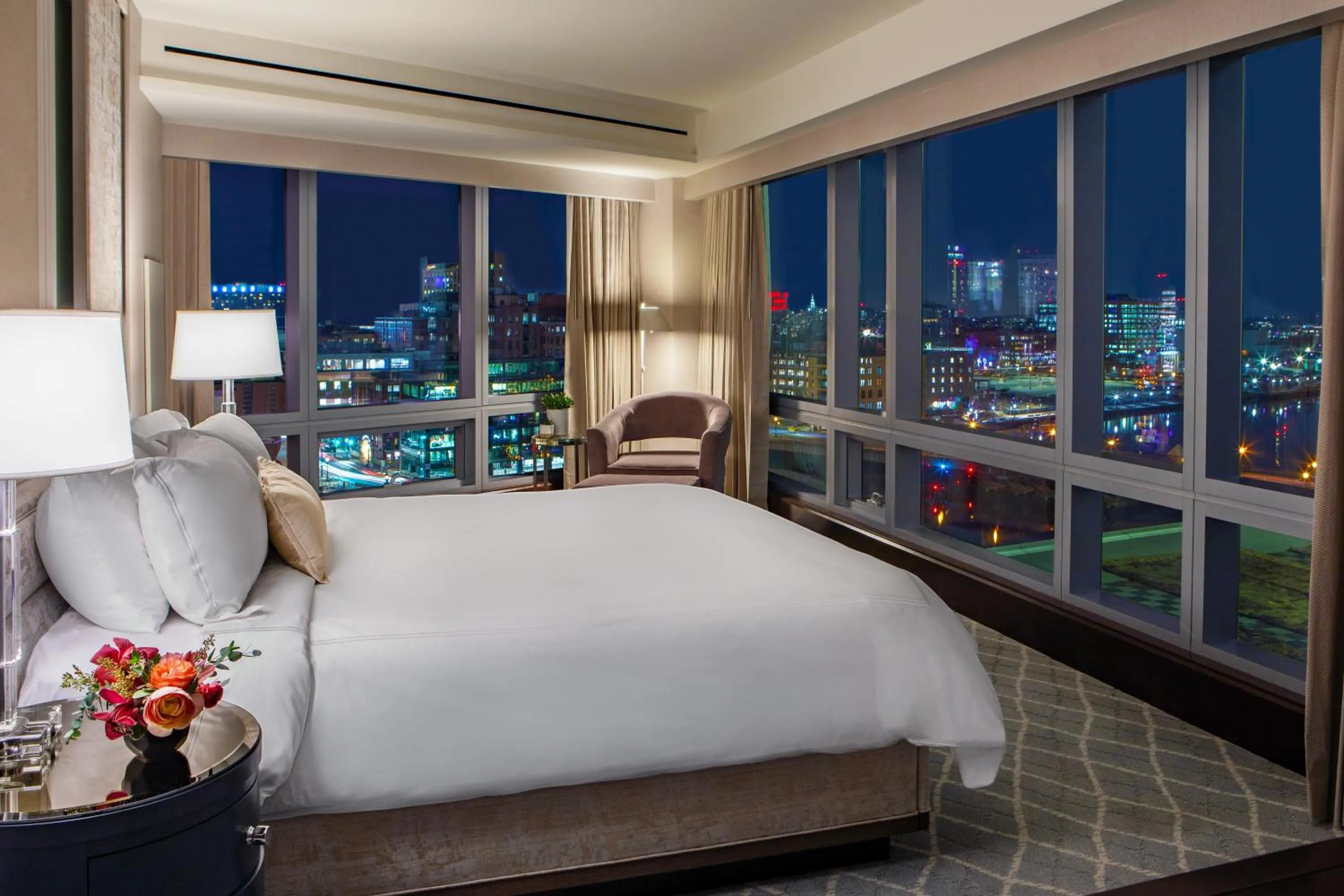 One-Bedroom Corner King Suite with View in InterContinental Boston by IHG